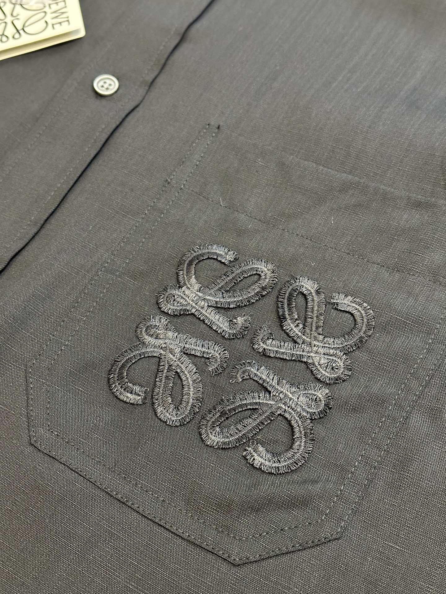 Ludwig P800 Linen Shirt: Embroidered, Wrinkle-Resistant, High Sorbence, Anagram Totem Design - 图片 6