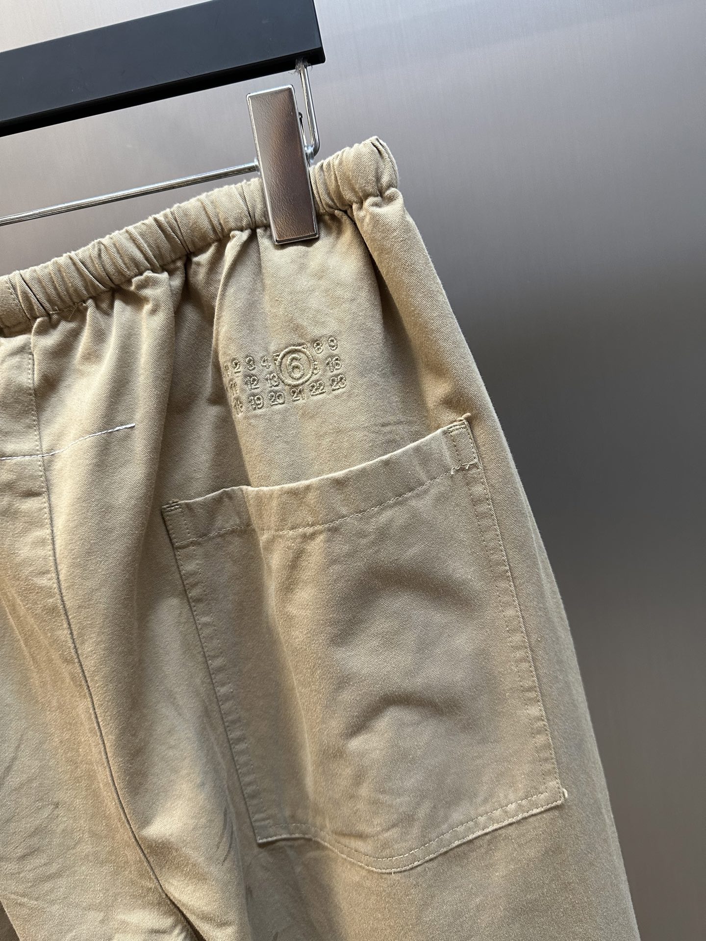 Maison Margiela Tweezers: Customized Cotton Thongs with Unique Beauty and Artistic Details - 图片 4
