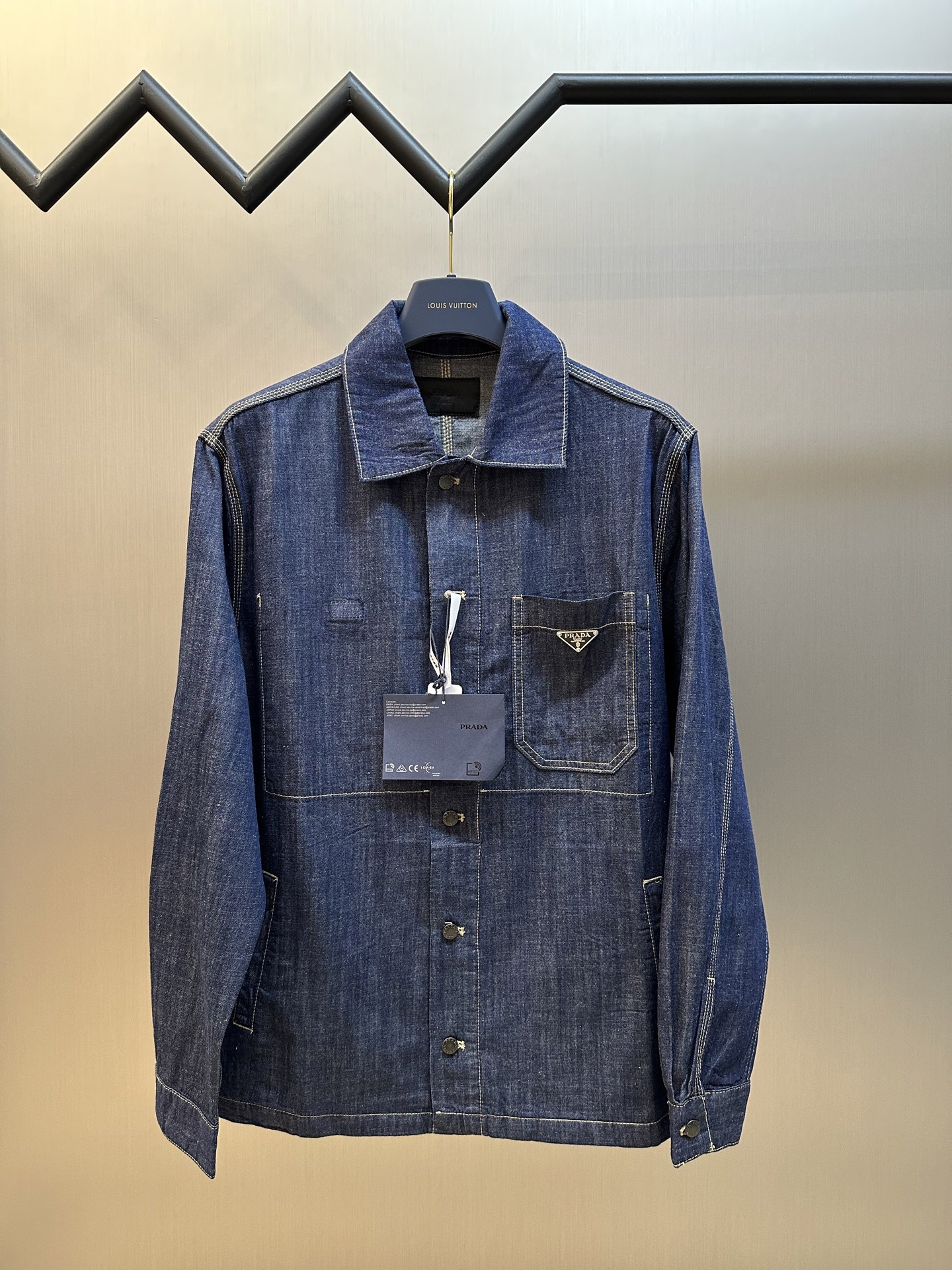 Camisa PRADA de manga larga con solapa simple y color liso confeccionada en lino 10*10 y denim flameado de algodón, 210…