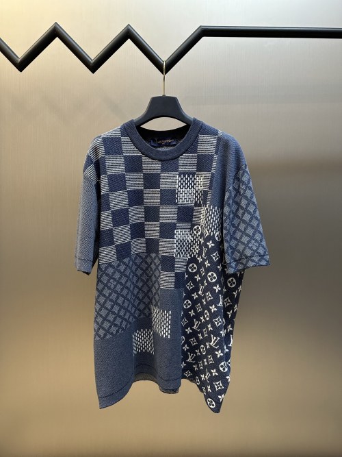 Louis Vuitton 2025 Fall/Winter Damier Monogram Knit Short Sleeve T-Shirt 1 Louis Vuitton 2025 Fall/Winter Damier Monogram Knit Short Sleeve T-Shirt