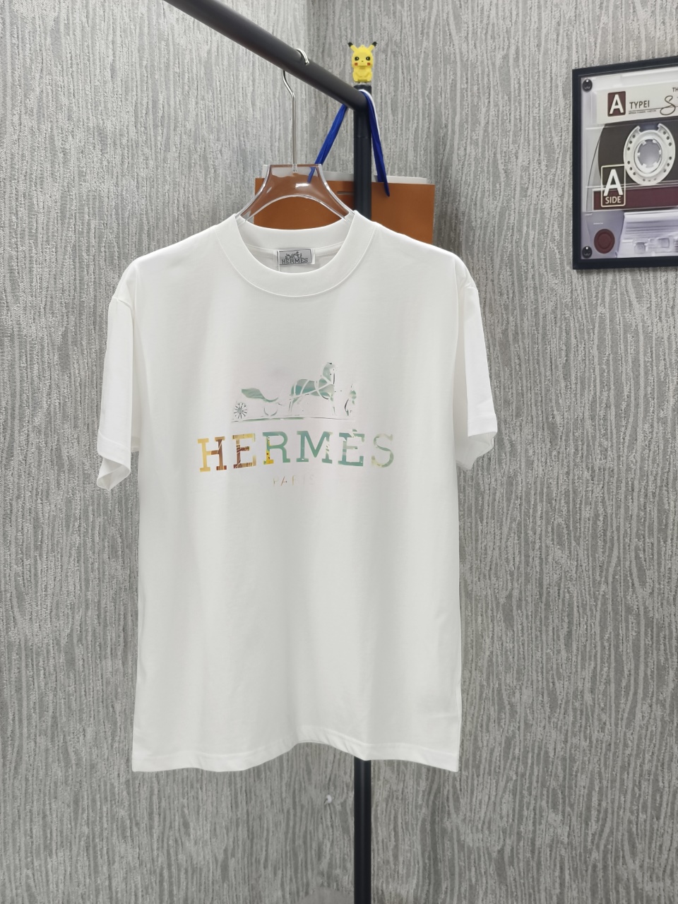 P80🌈🌈 Versión alta Hermes/爱马仕 Camiseta de manga corta con estampado clásico de caballo en degradado, nueva temporada …