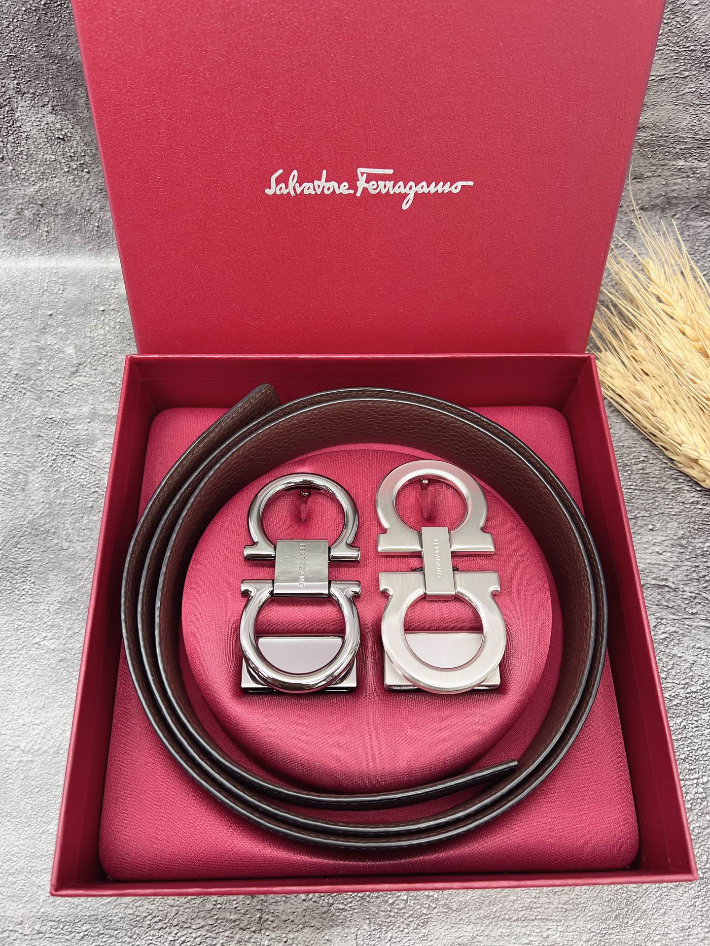 FERRAGAMO菲拉格慕双扣系列官网同款早秋新品宽度:3.5CM代购品质双扣可以互相使用带身双面进口小