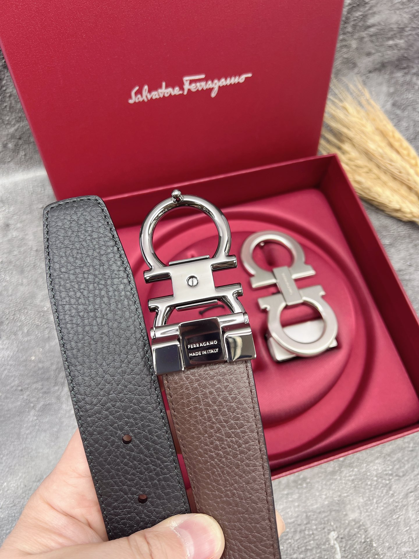 FERRAGAMO菲拉格慕双扣系列官网同款早秋新品宽度:3.5CM代购品质双扣可以互相使用带身双面进口小