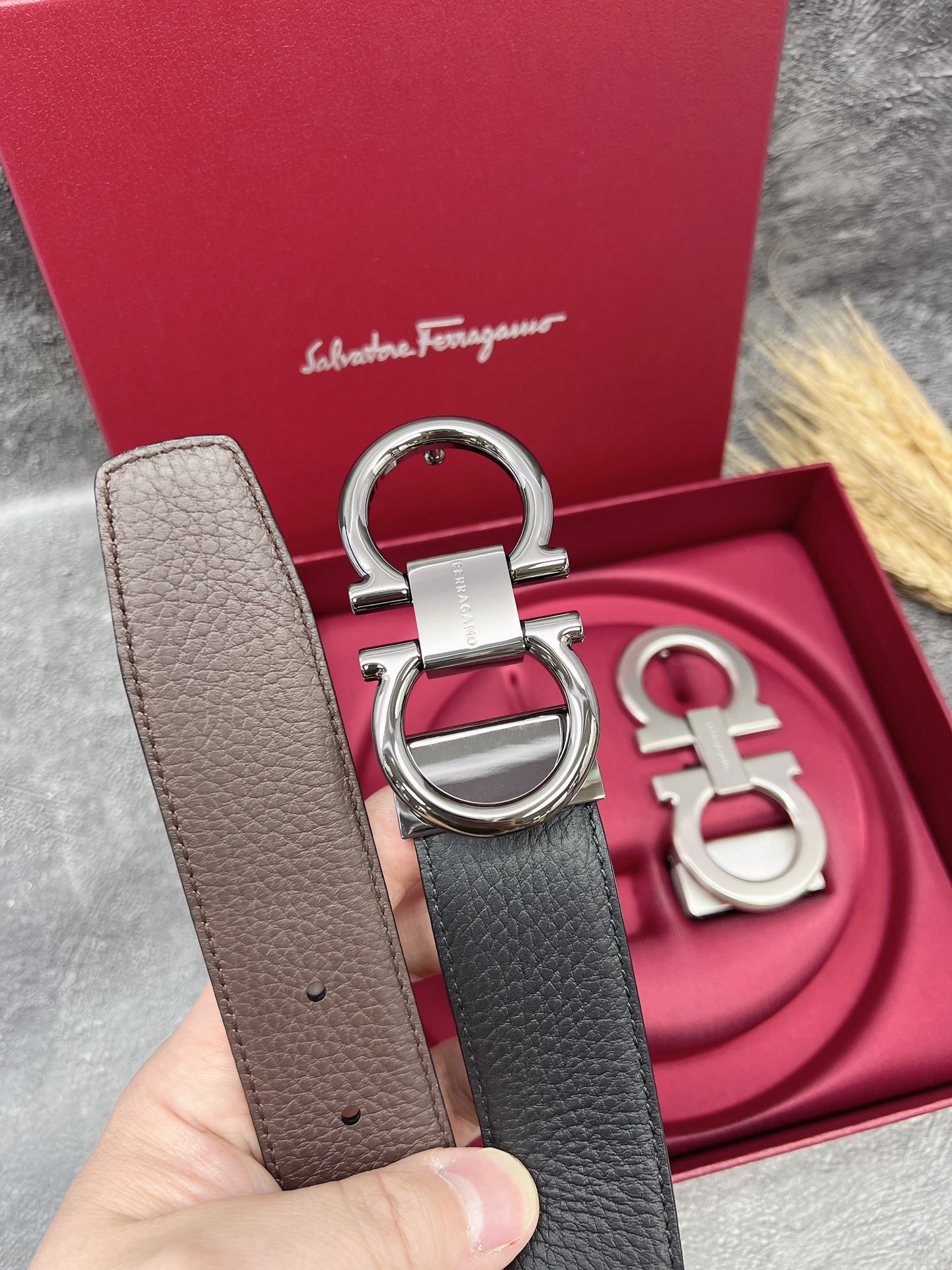 FERRAGAMO菲拉格慕双扣系列官网同款早秋新品宽度:3.5CM代购品质双扣可以互相使用带身双面进口小