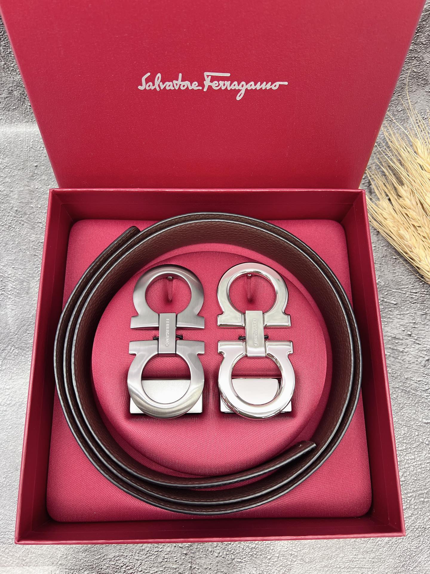 FERRAGAMO菲拉格慕双扣系列官网同款早秋新品宽度:3.5CM代购品质双扣可以互相使用带身双面进口小