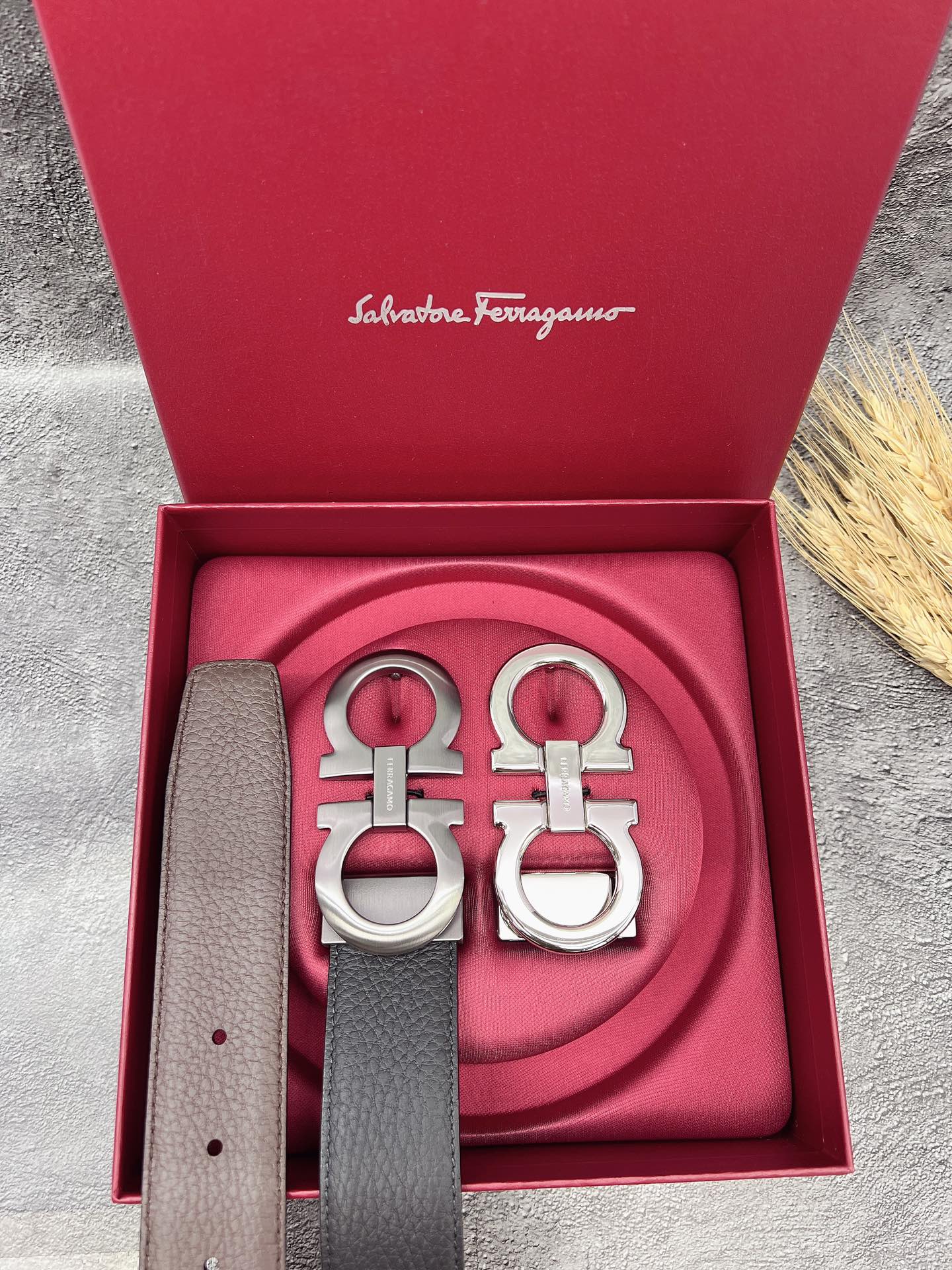 FERRAGAMO菲拉格慕双扣系列官网同款早秋新品宽度:3.5CM代购品质双扣可以互相使用带身双面进口小