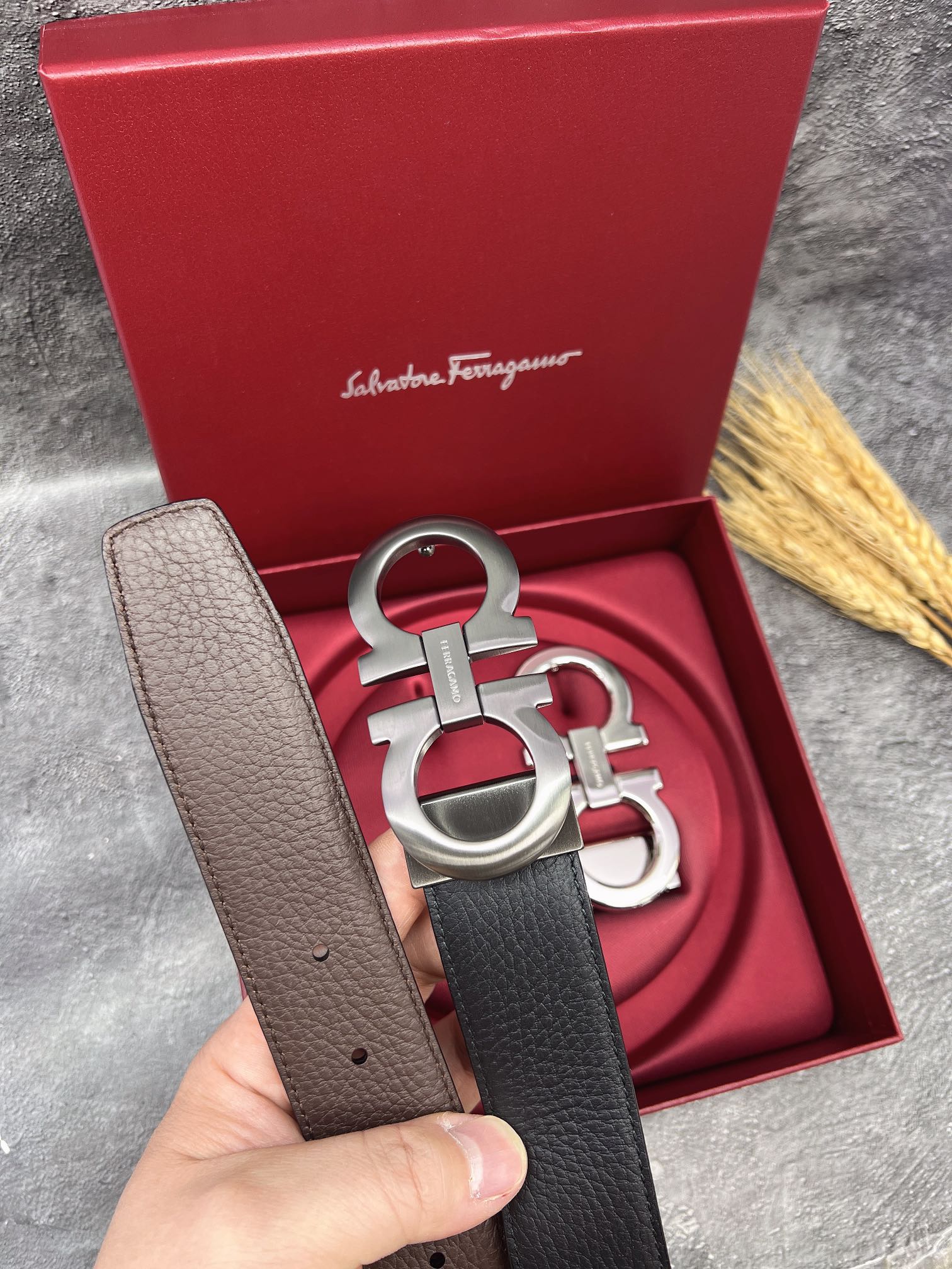 FERRAGAMO菲拉格慕双扣系列官网同款早秋新品宽度:3.5CM代购品质双扣可以互相使用带身双面进口小