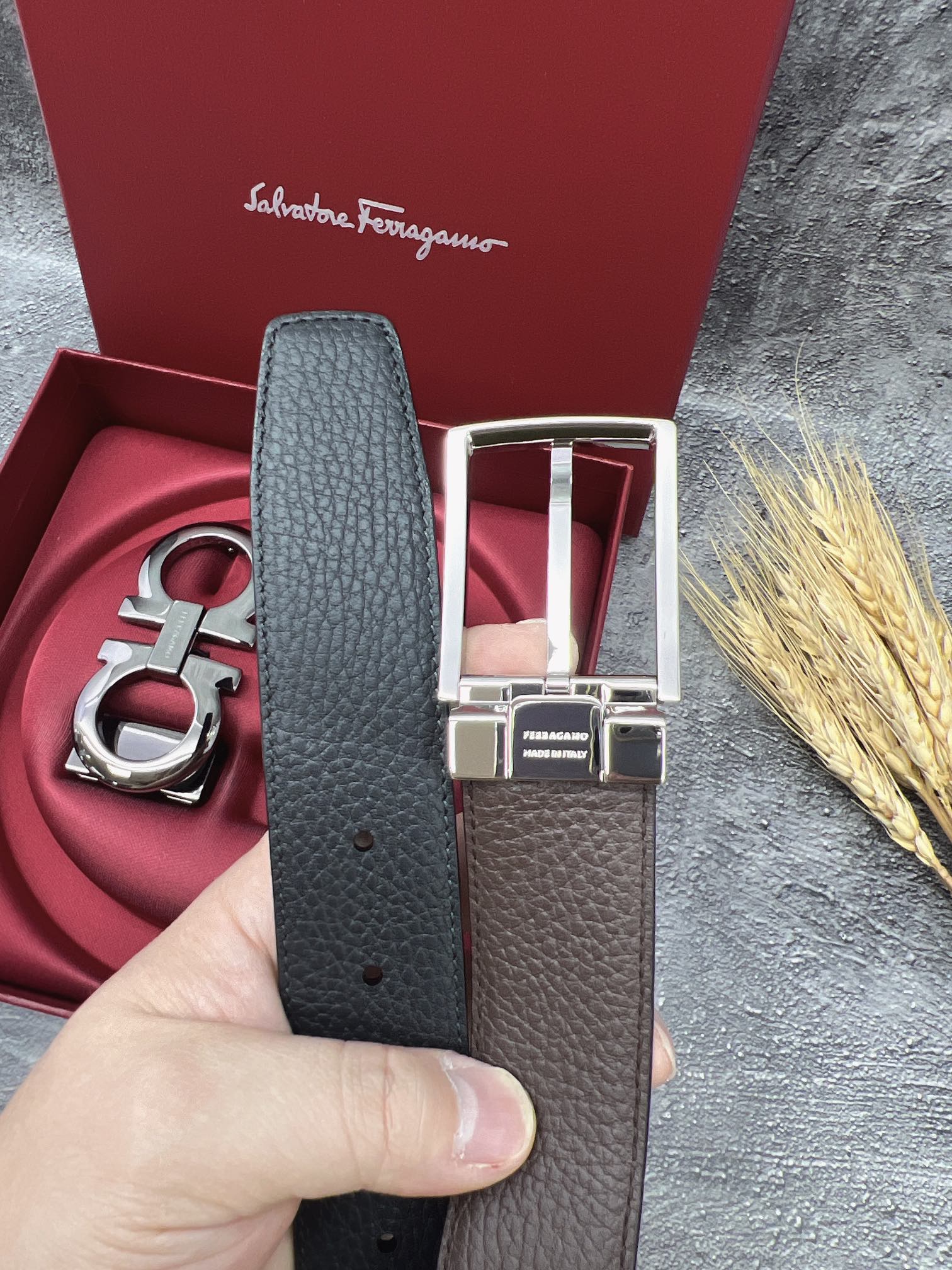 FERRAGAMO菲拉格慕双扣系列官网同款早秋新品宽度:3.5CM代购品质双扣可以互相使用带身双面进口小