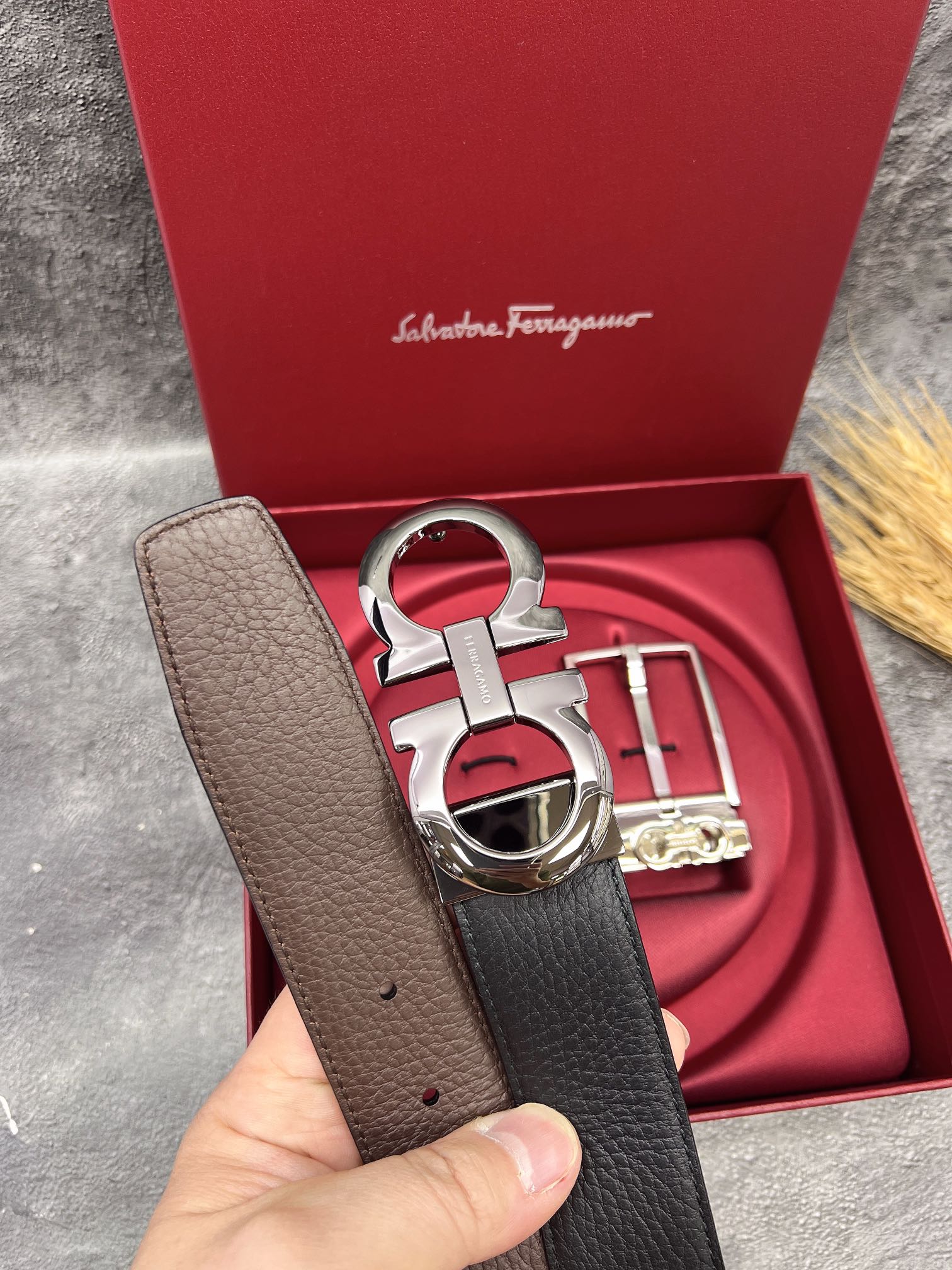 FERRAGAMO菲拉格慕双扣系列官网同款早秋新品宽度:3.5CM代购品质双扣可以互相使用带身双面进口小