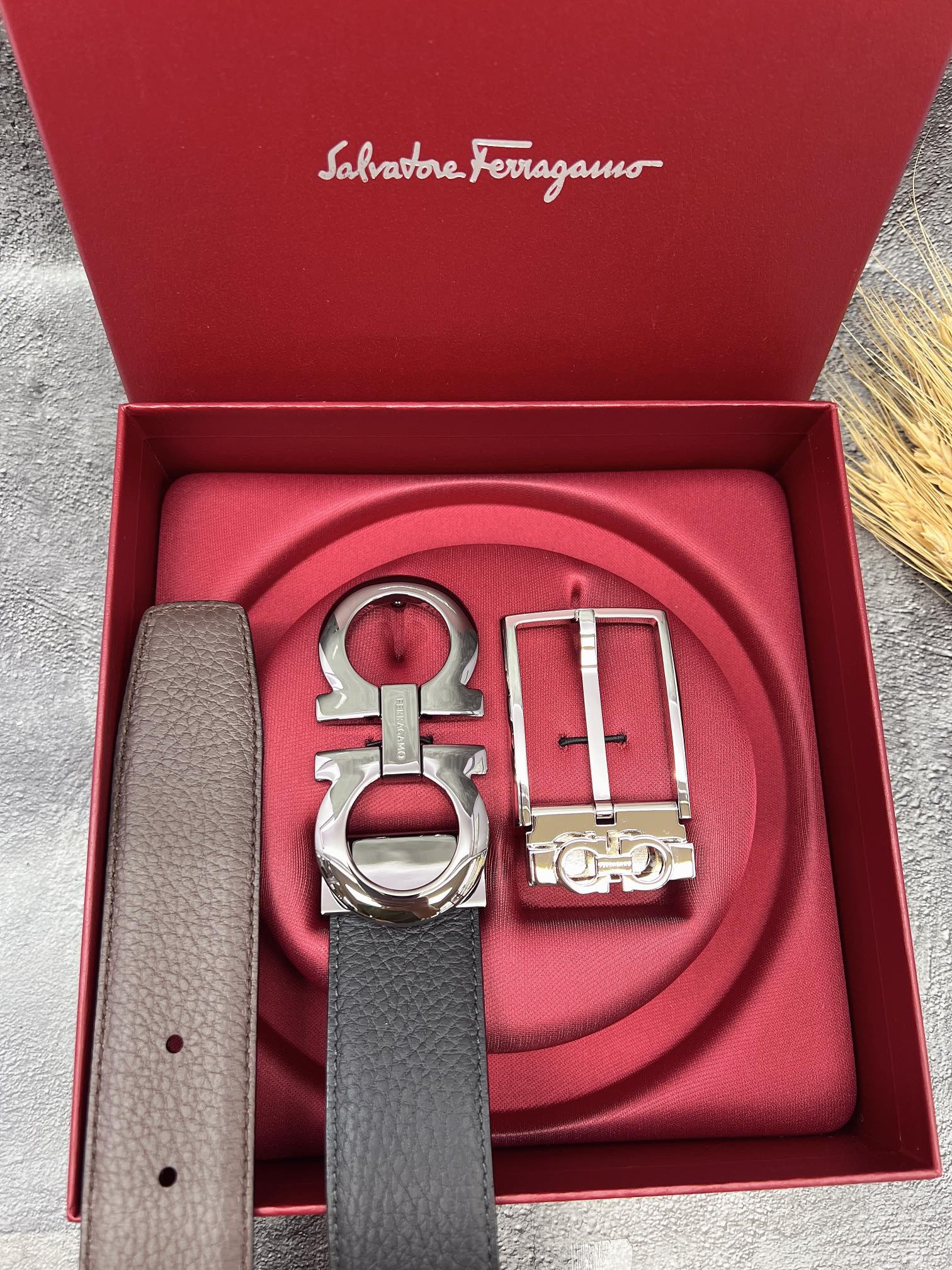 FERRAGAMO菲拉格慕双扣系列官网同款早秋新品宽度:3.5CM代购品质双扣可以互相使用带身双面进口小