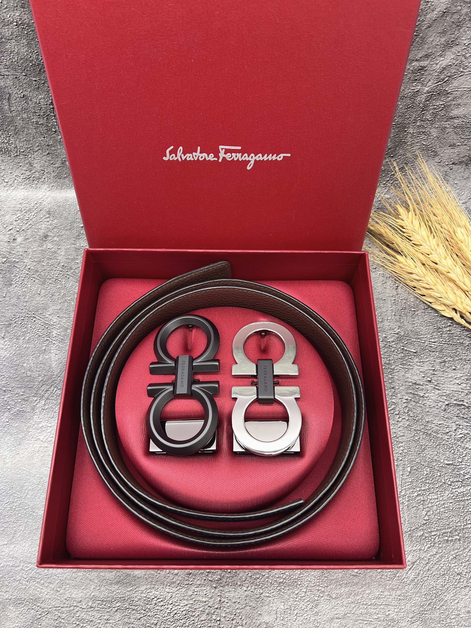 FERRAGAMO菲拉格慕双扣系列官网同款早秋新品宽度:3.5CM代购品质双扣可以互相使用带身双面进口小