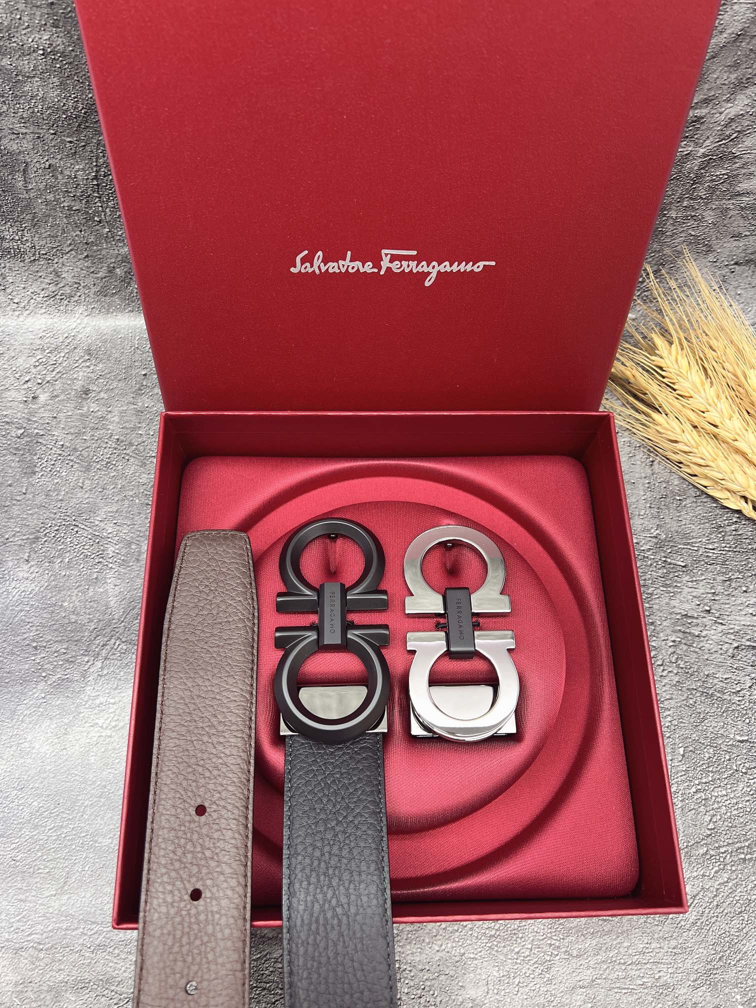 FERRAGAMO菲拉格慕双扣系列官网同款早秋新品宽度:3.5CM代购品质双扣可以互相使用带身双面进口小