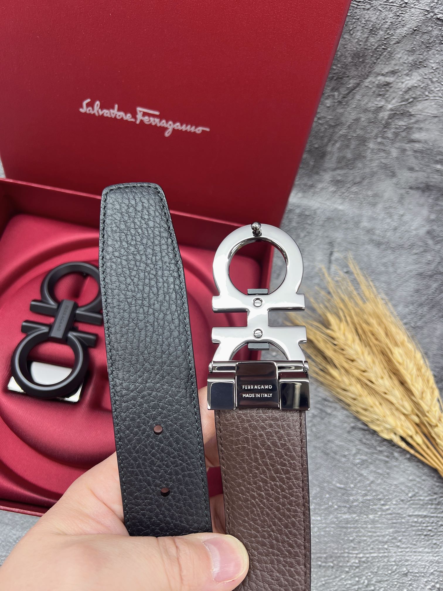 FERRAGAMO菲拉格慕双扣系列官网同款早秋新品宽度:3.5CM代购品质双扣可以互相使用带身双面进口小