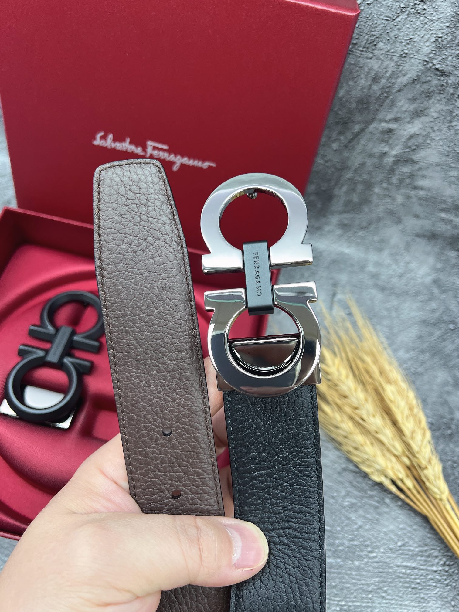 FERRAGAMO菲拉格慕双扣系列官网同款早秋新品宽度:3.5CM代购品质双扣可以互相使用带身双面进口小