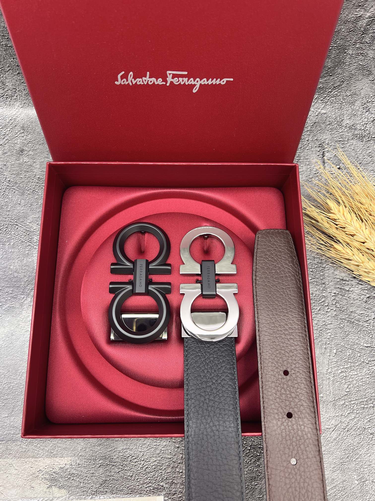 FERRAGAMO菲拉格慕双扣系列官网同款早秋新品宽度:3.5CM代购品质双扣可以互相使用带身双面进口小