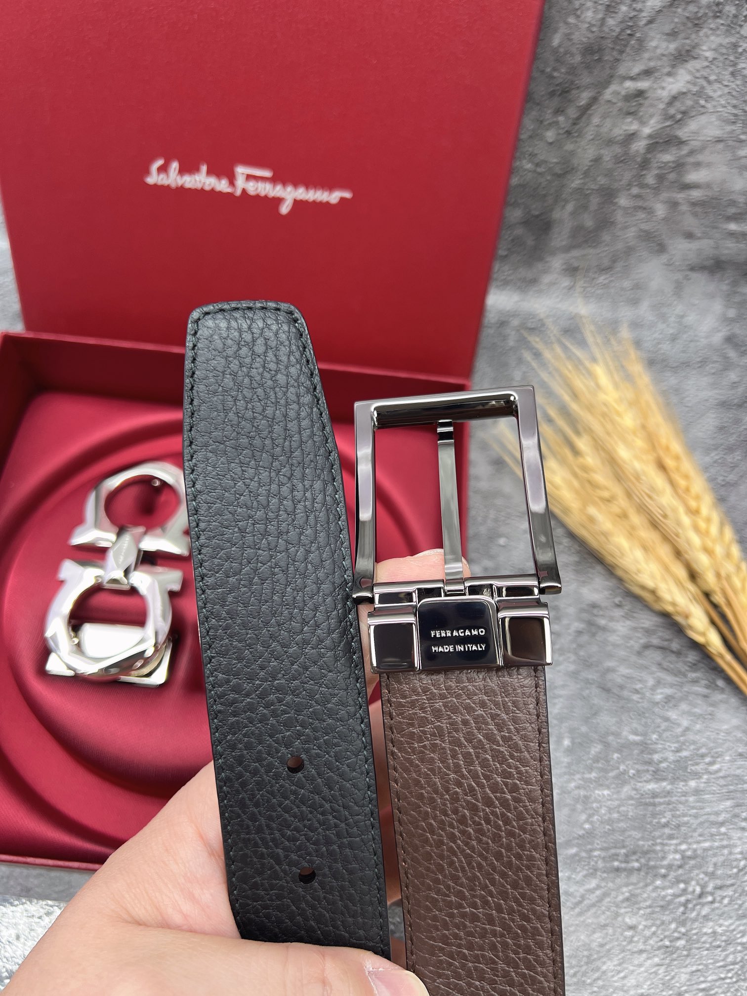 FERRAGAMO菲拉格慕双扣系列官网同款早秋新品宽度:3.5CM代购品质双扣可以互相使用带身双面进口小