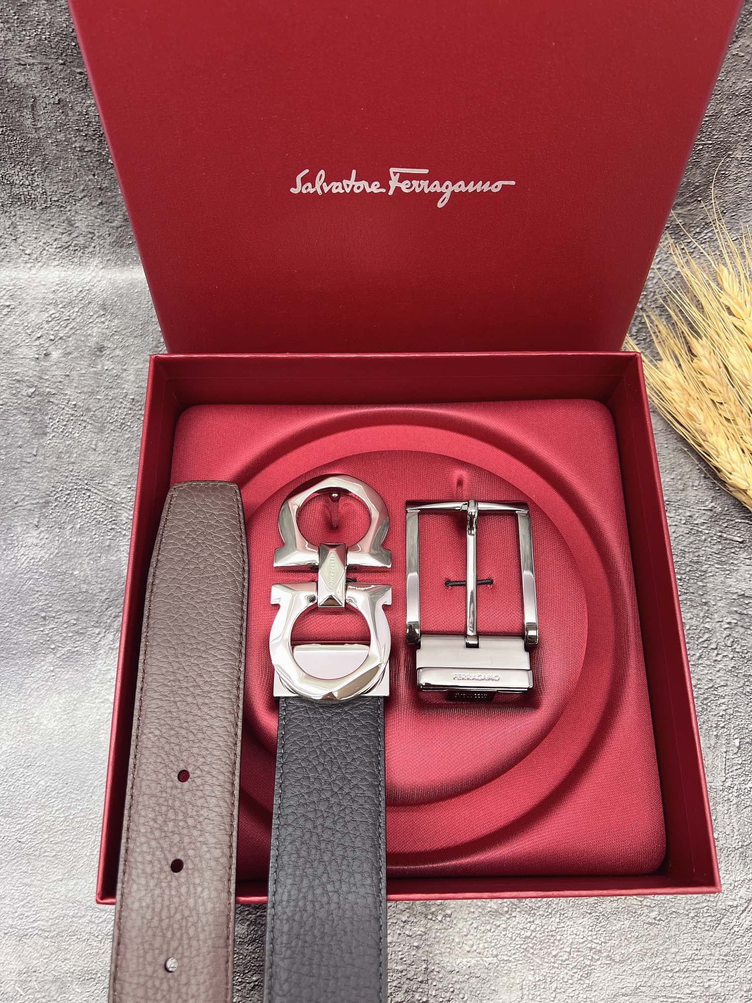 FERRAGAMO菲拉格慕双扣系列官网同款早秋新品宽度:3.5CM代购品质双扣可以互相使用带身双面进口小