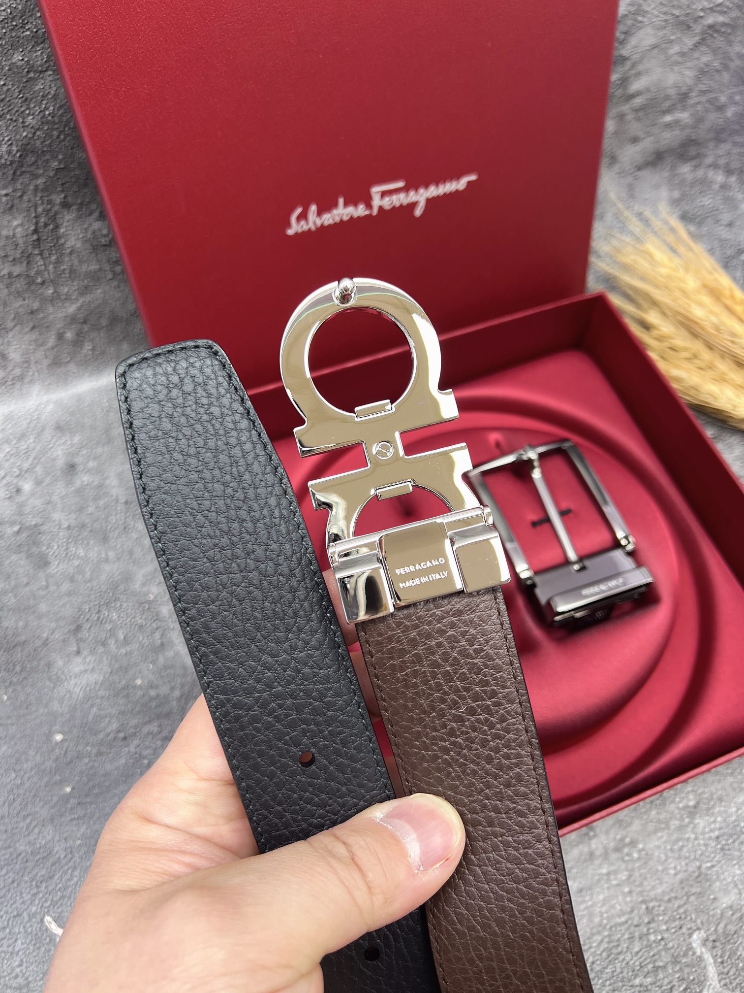 FERRAGAMO菲拉格慕双扣系列官网同款早秋新品宽度:3.5CM代购品质双扣可以互相使用带身双面进口小