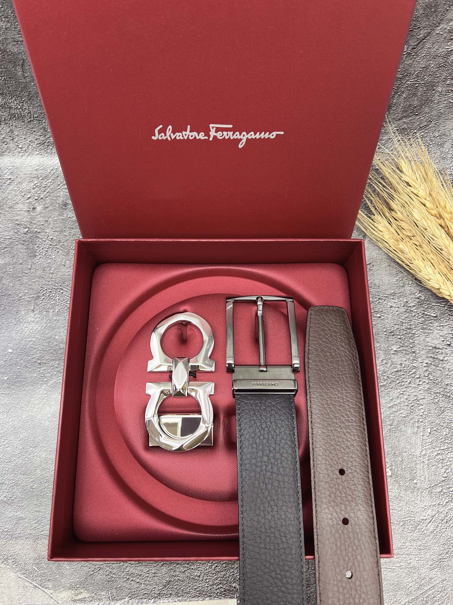 FERRAGAMO菲拉格慕双扣系列官网同款早秋新品宽度:3.5CM代购品质双扣可以互相使用带身双面进口小