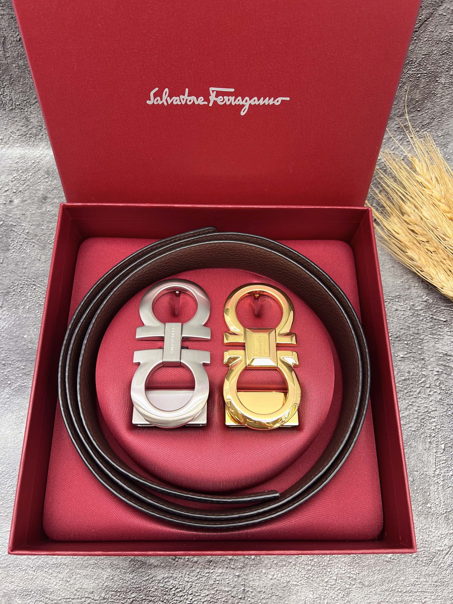 FERRAGAMO菲拉格慕双扣系列官网同款早秋新品宽度:3.5CM代购品质双扣可以互相使用带身双面进口小