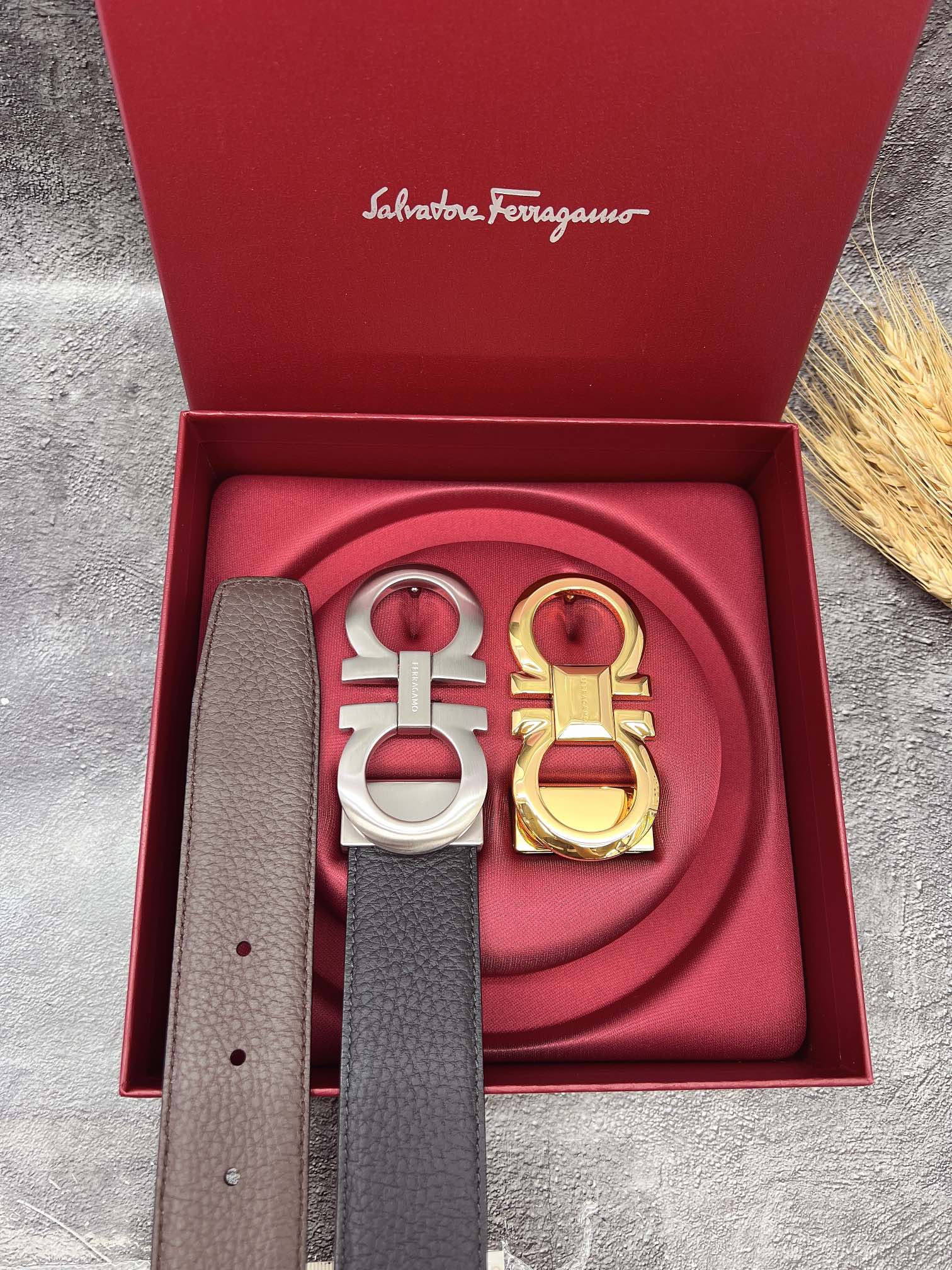 FERRAGAMO菲拉格慕双扣系列官网同款早秋新品宽度:3.5CM代购品质双扣可以互相使用带身双面进口小