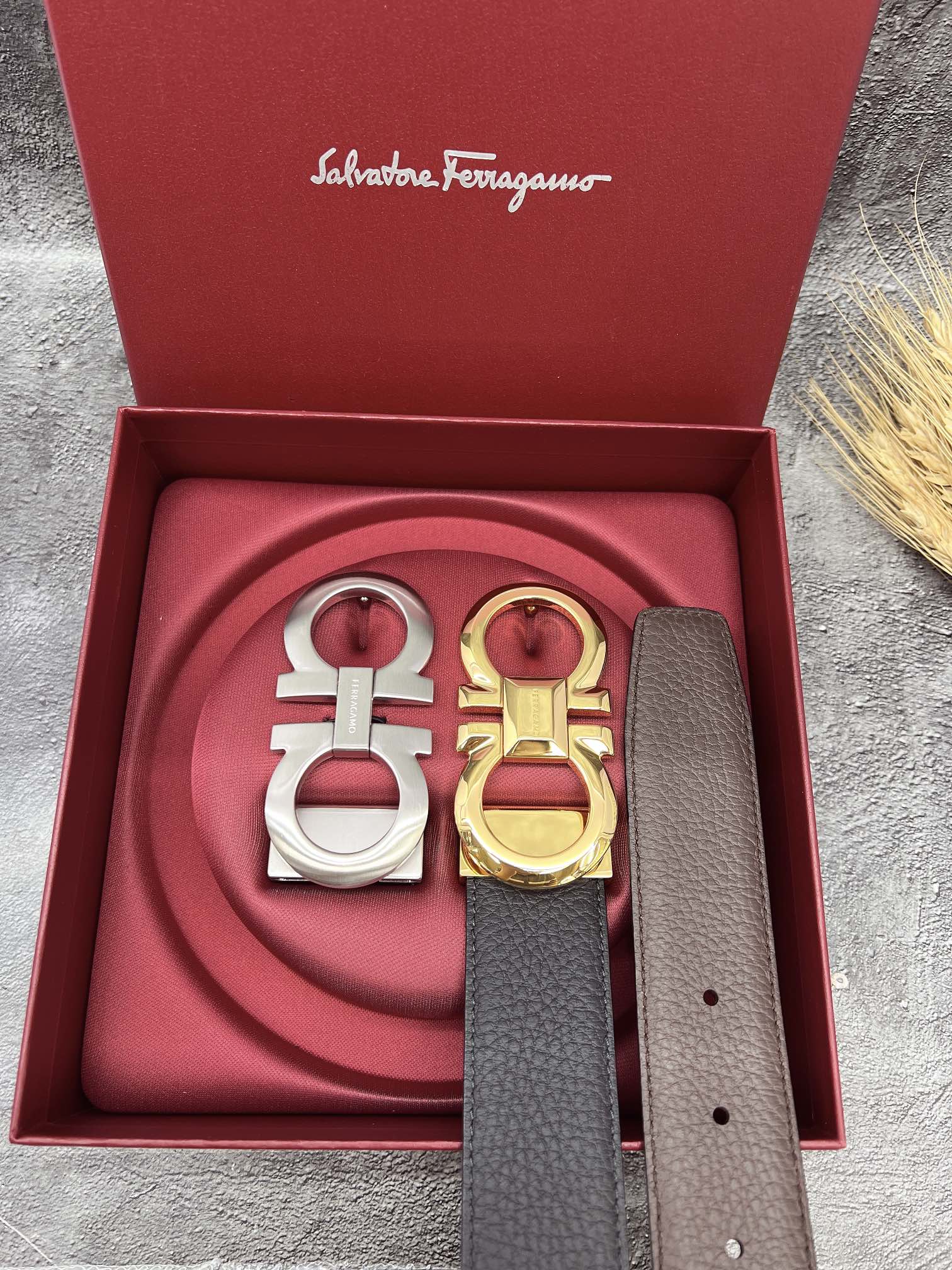 FERRAGAMO菲拉格慕双扣系列官网同款早秋新品宽度:3.5CM代购品质双扣可以互相使用带身双面进口小