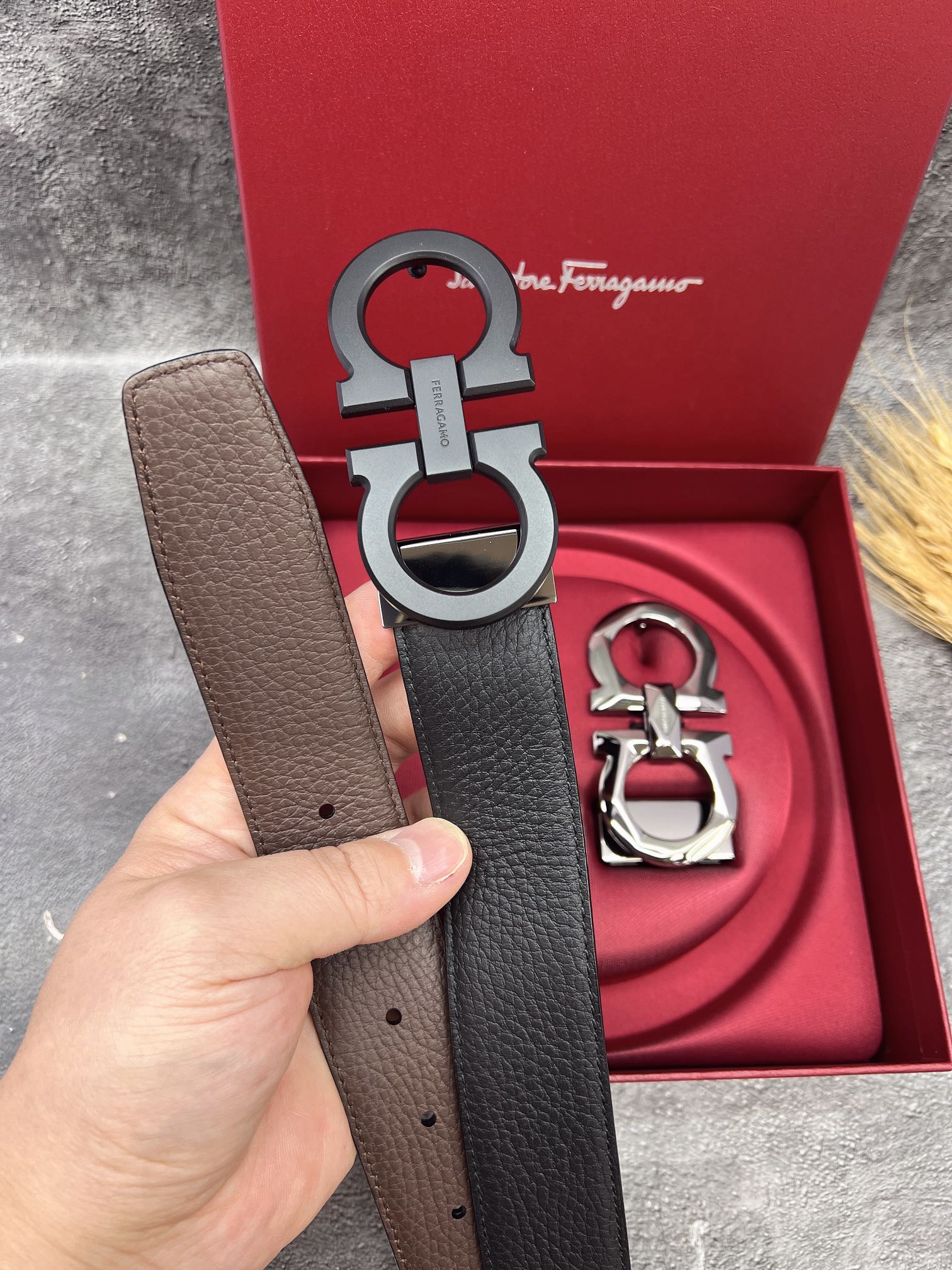 FERRAGAMO菲拉格慕双扣系列官网同款早秋新品宽度:3.5CM代购品质双扣可以互相使用带身双面进口小