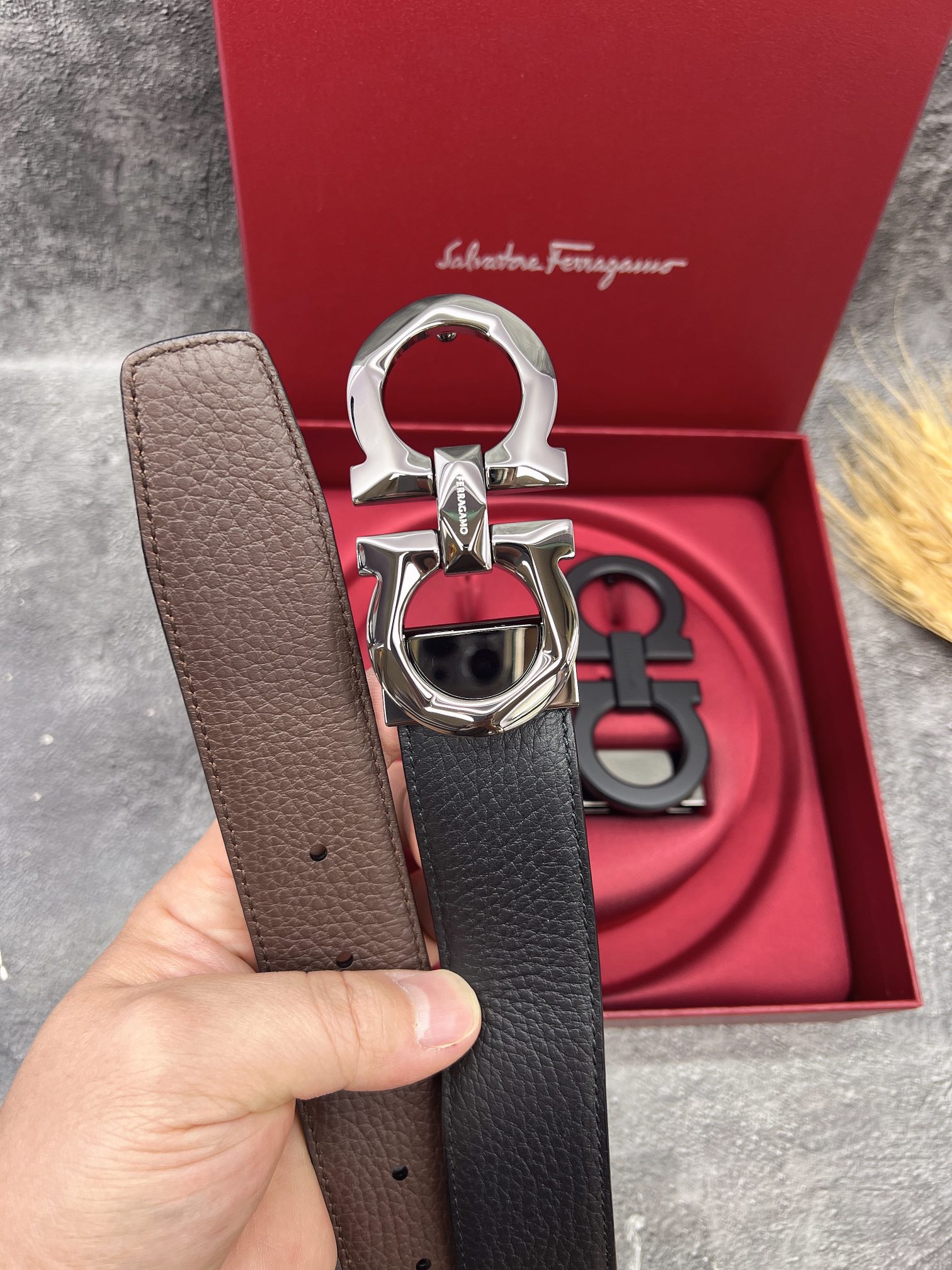 FERRAGAMO菲拉格慕双扣系列官网同款早秋新品宽度:3.5CM代购品质双扣可以互相使用带身双面进口小