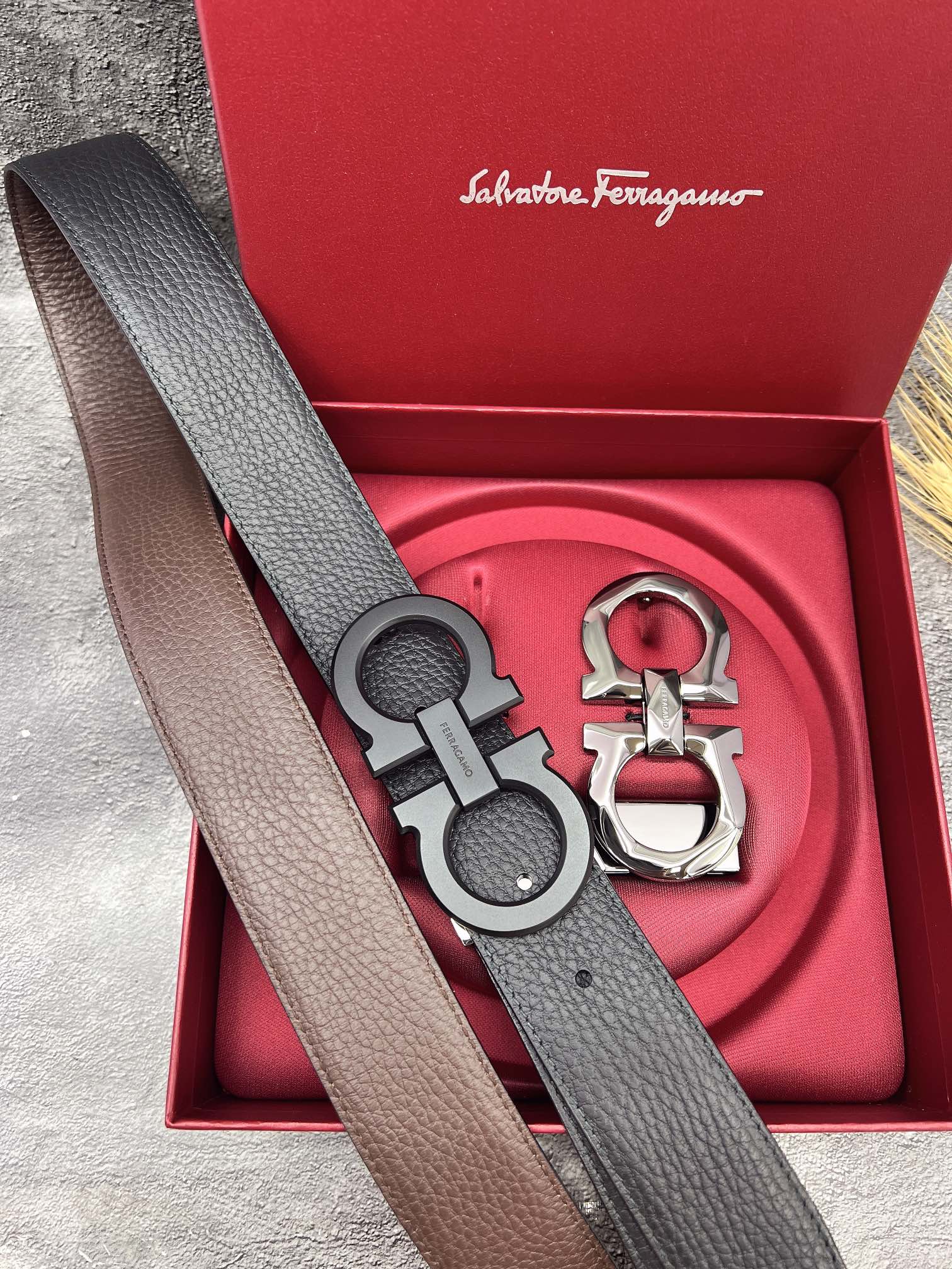 FERRAGAMO菲拉格慕双扣系列官网同款早秋新品宽度:3.5CM代购品质双扣可以互相使用带身双面进口小