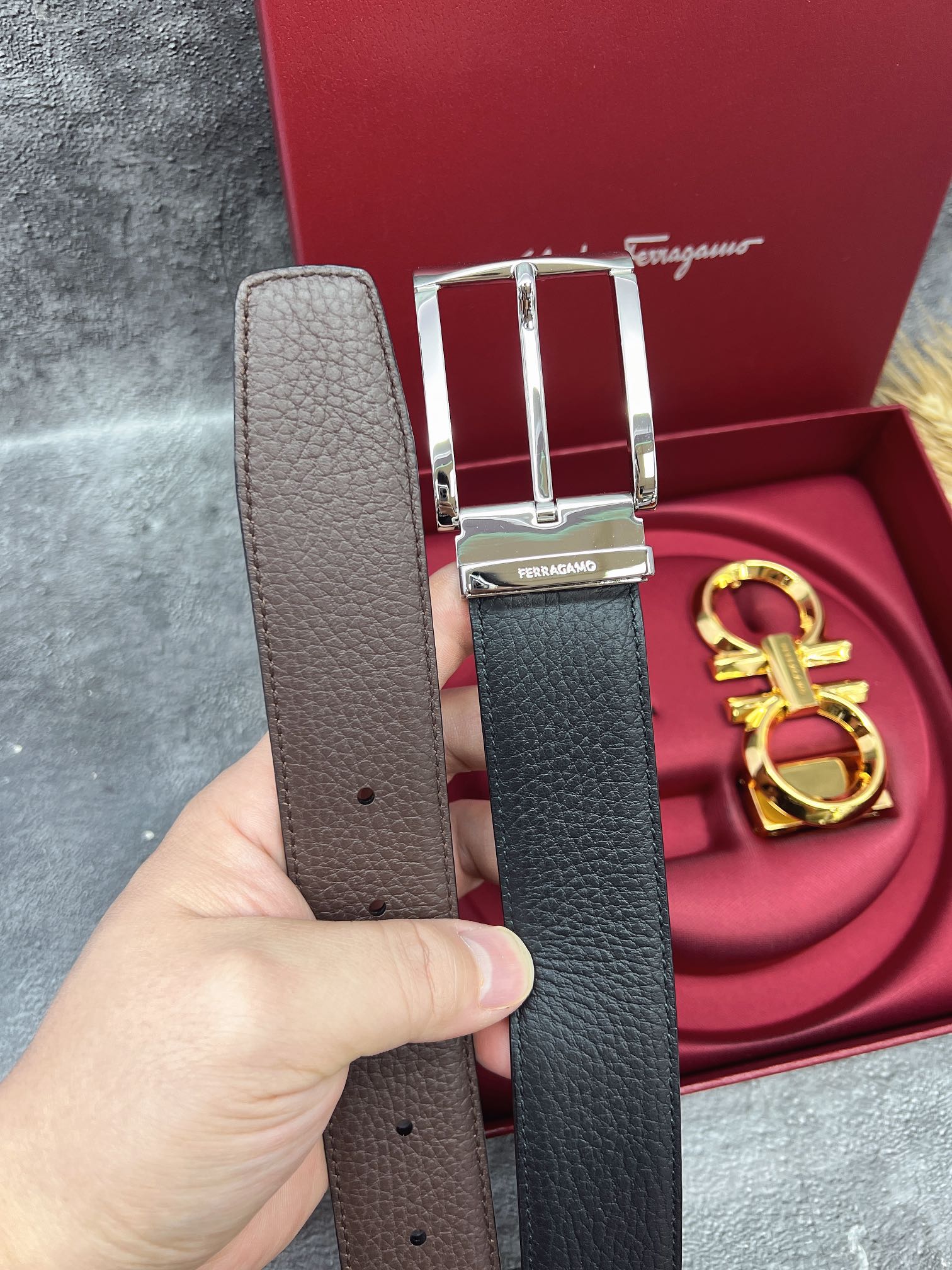 FERRAGAMO菲拉格慕双扣系列官网同款早秋新品宽度:3.5CM代购品质双扣可以互相使用带身双面进口小