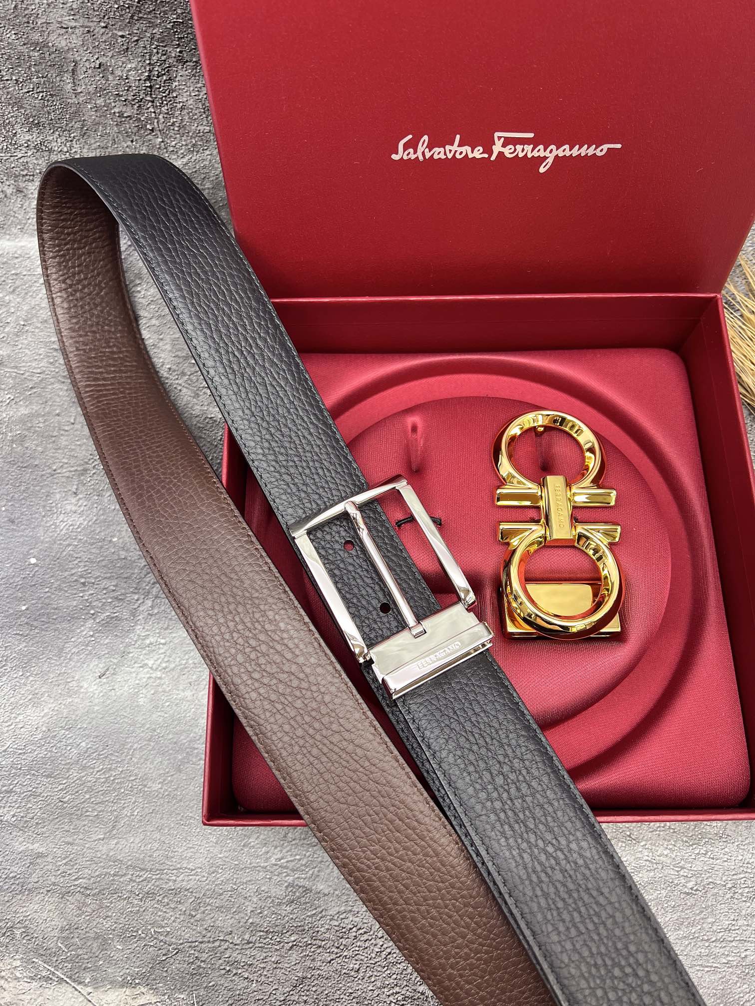 FERRAGAMO菲拉格慕双扣系列官网同款早秋新品宽度:3.5CM代购品质双扣可以互相使用带身双面进口小