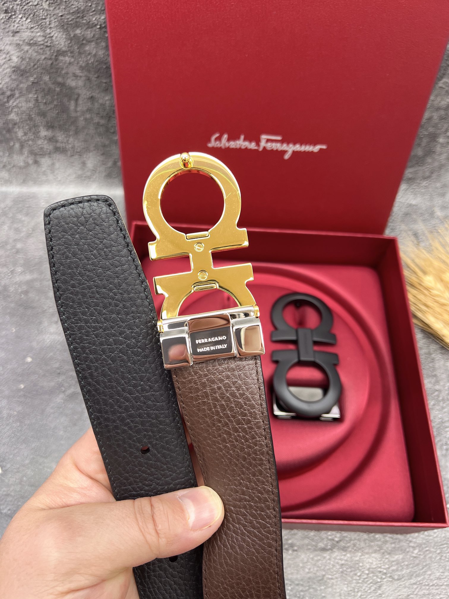 FERRAGAMO菲拉格慕双扣系列官网同款早秋新品宽度:3.5CM代购品质双扣可以互相使用带身双面进口小