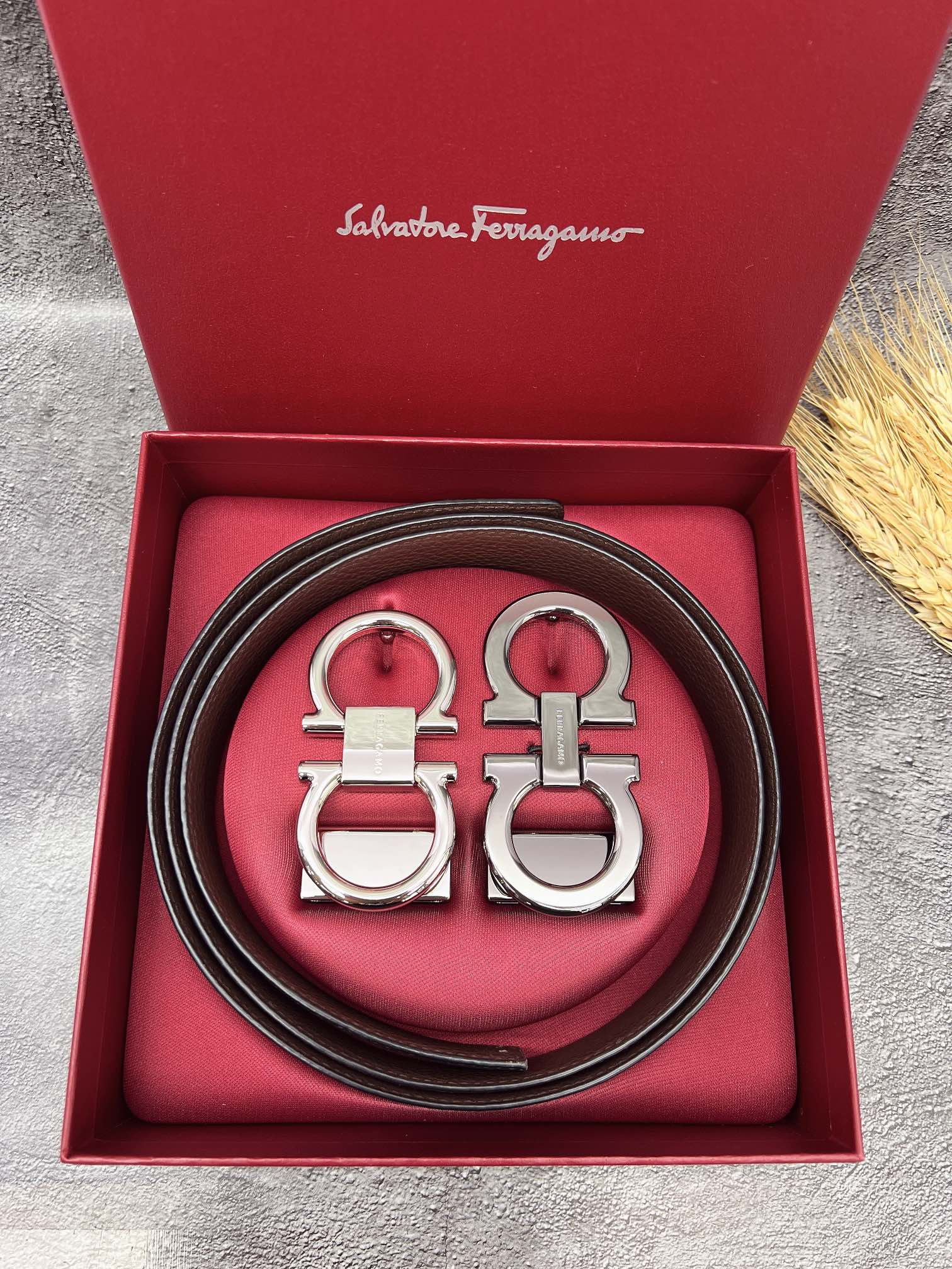 FERRAGAMO菲拉格慕双扣系列官网同款早秋新品宽度:3.5CM代购品质双扣可以互相使用带身双面进口小