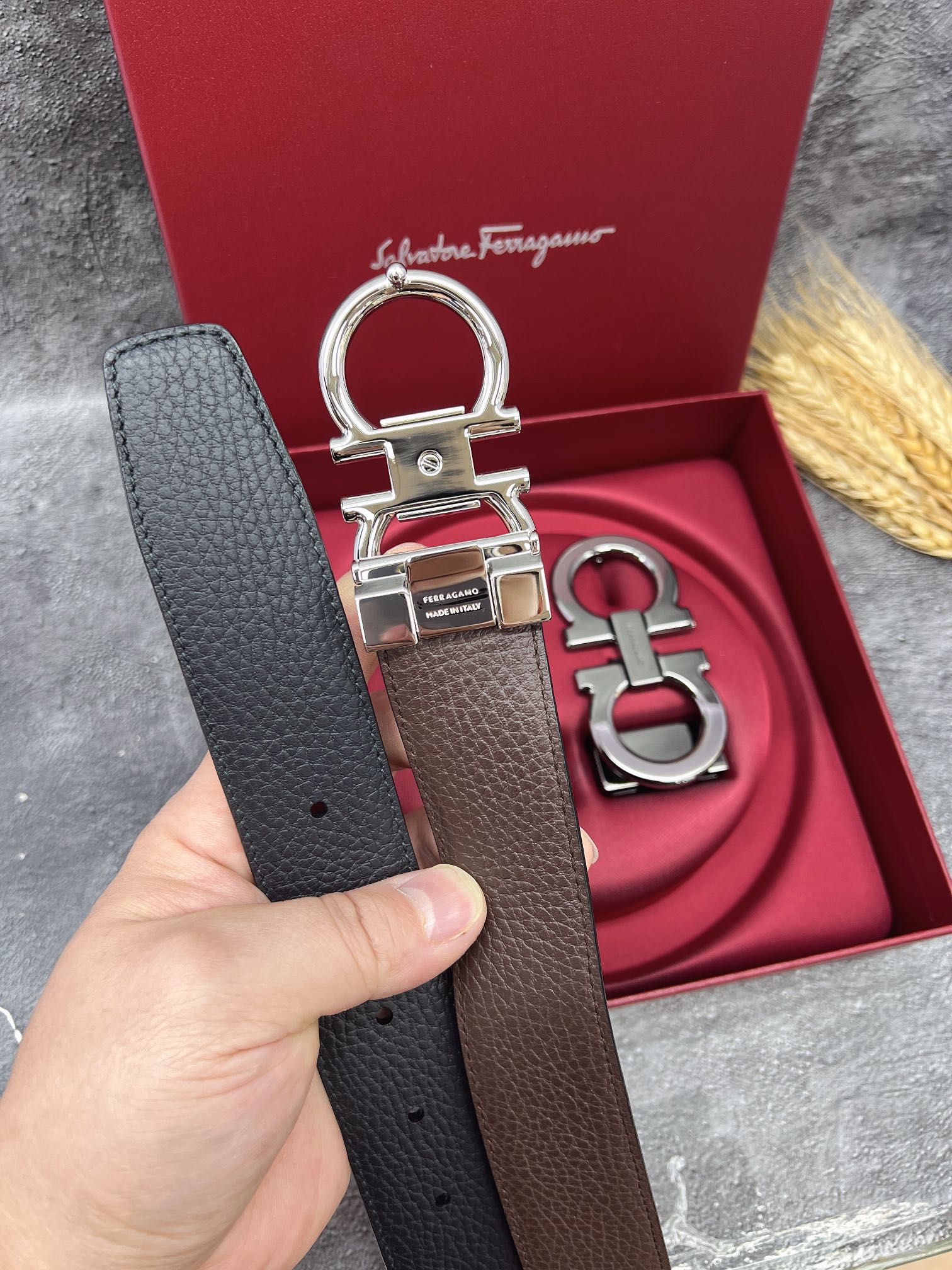 FERRAGAMO菲拉格慕双扣系列官网同款早秋新品宽度:3.5CM代购品质双扣可以互相使用带身双面进口小