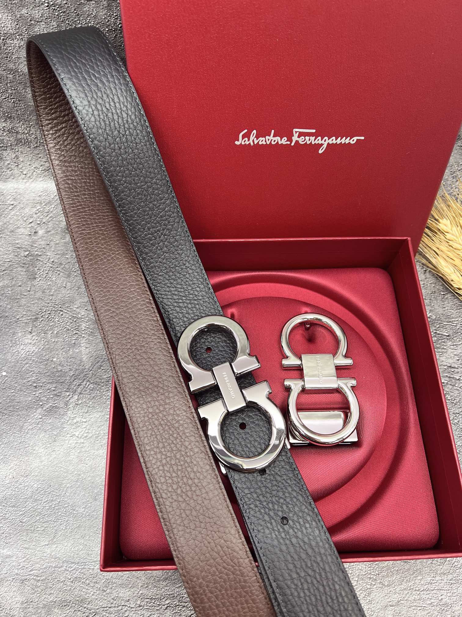 FERRAGAMO菲拉格慕双扣系列官网同款早秋新品宽度:3.5CM代购品质双扣可以互相使用带身双面进口小