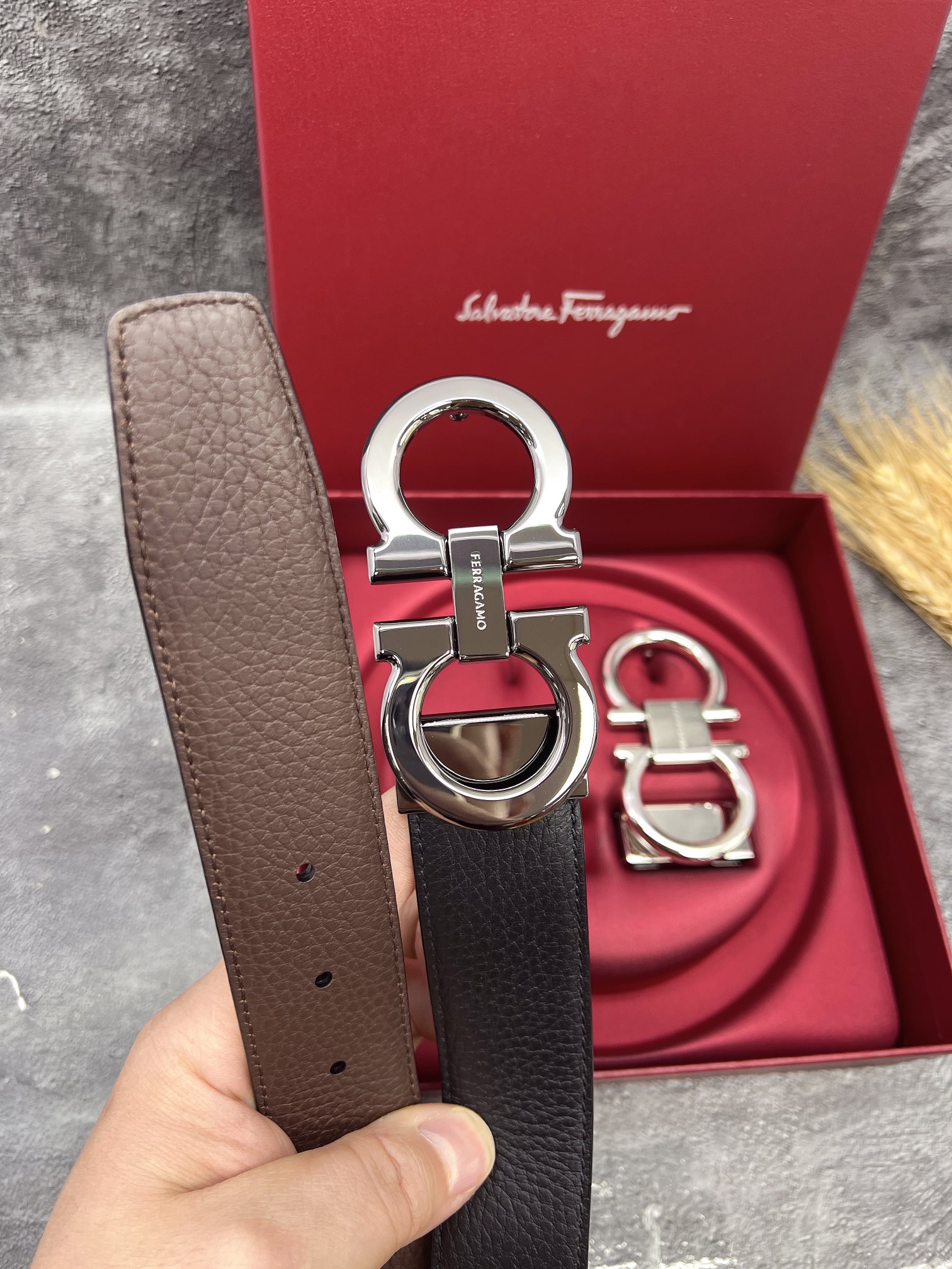 FERRAGAMO菲拉格慕双扣系列官网同款早秋新品宽度:3.5CM代购品质双扣可以互相使用带身双面进口小