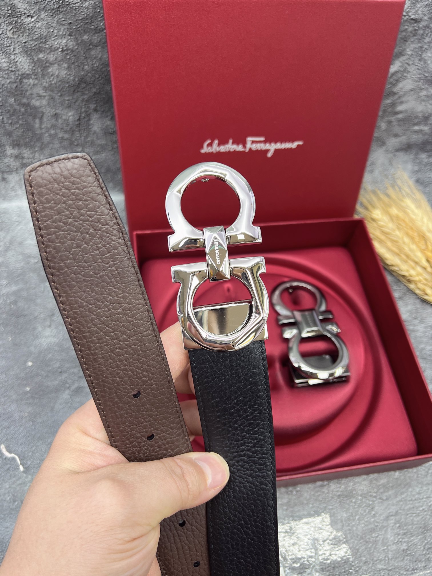 FERRAGAMO菲拉格慕双扣系列官网同款早秋新品宽度:3.5CM代购品质双扣可以互相使用带身双面进口小