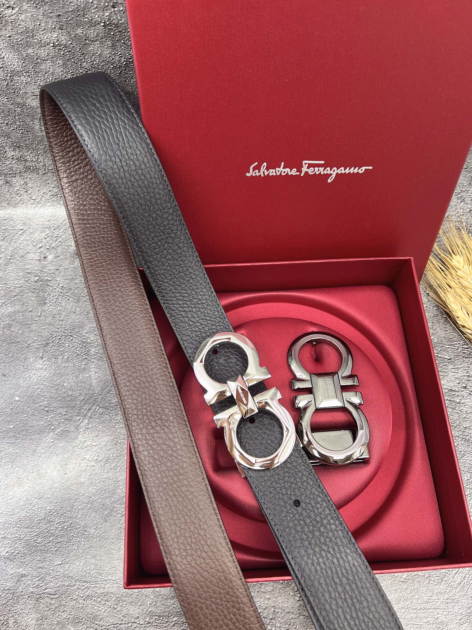 FERRAGAMO菲拉格慕双扣系列官网同款早秋新品宽度:3.5CM代购品质双扣可以互相使用带身双面进口小