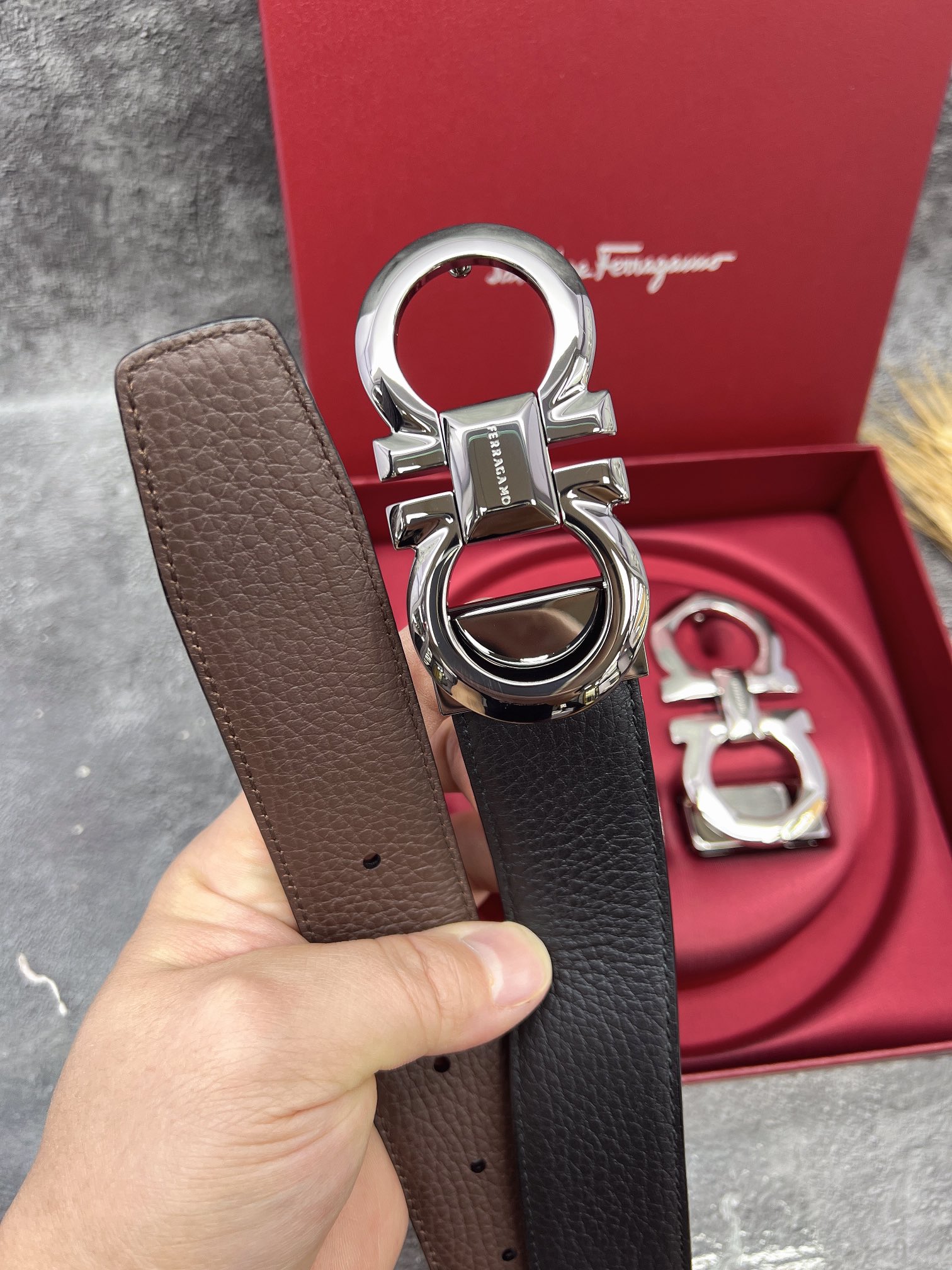 FERRAGAMO菲拉格慕双扣系列官网同款早秋新品宽度:3.5CM代购品质双扣可以互相使用带身双面进口小