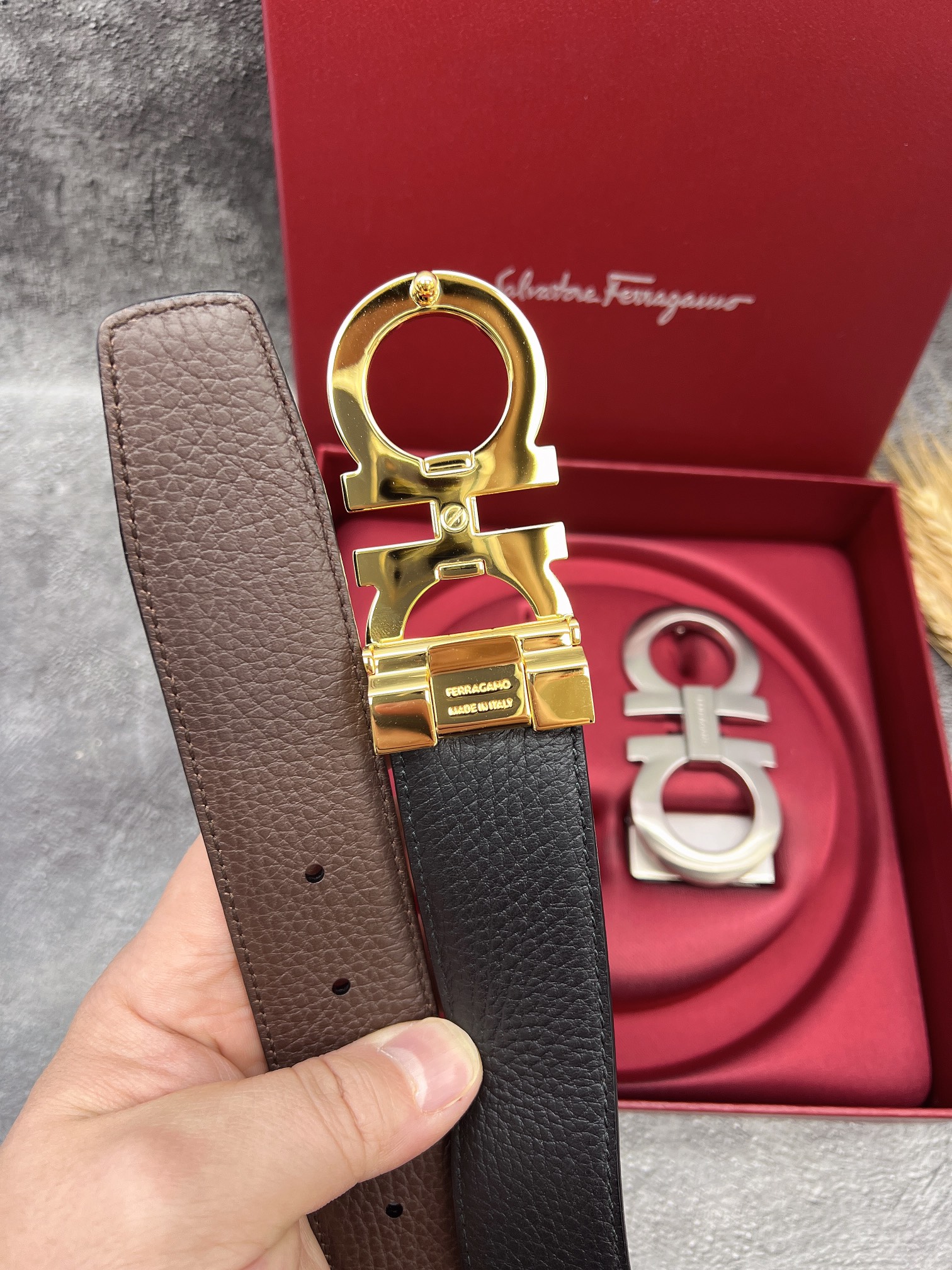 FERRAGAMO菲拉格慕双扣系列官网同款早秋新品宽度:3.5CM代购品质双扣可以互相使用带身双面进口小