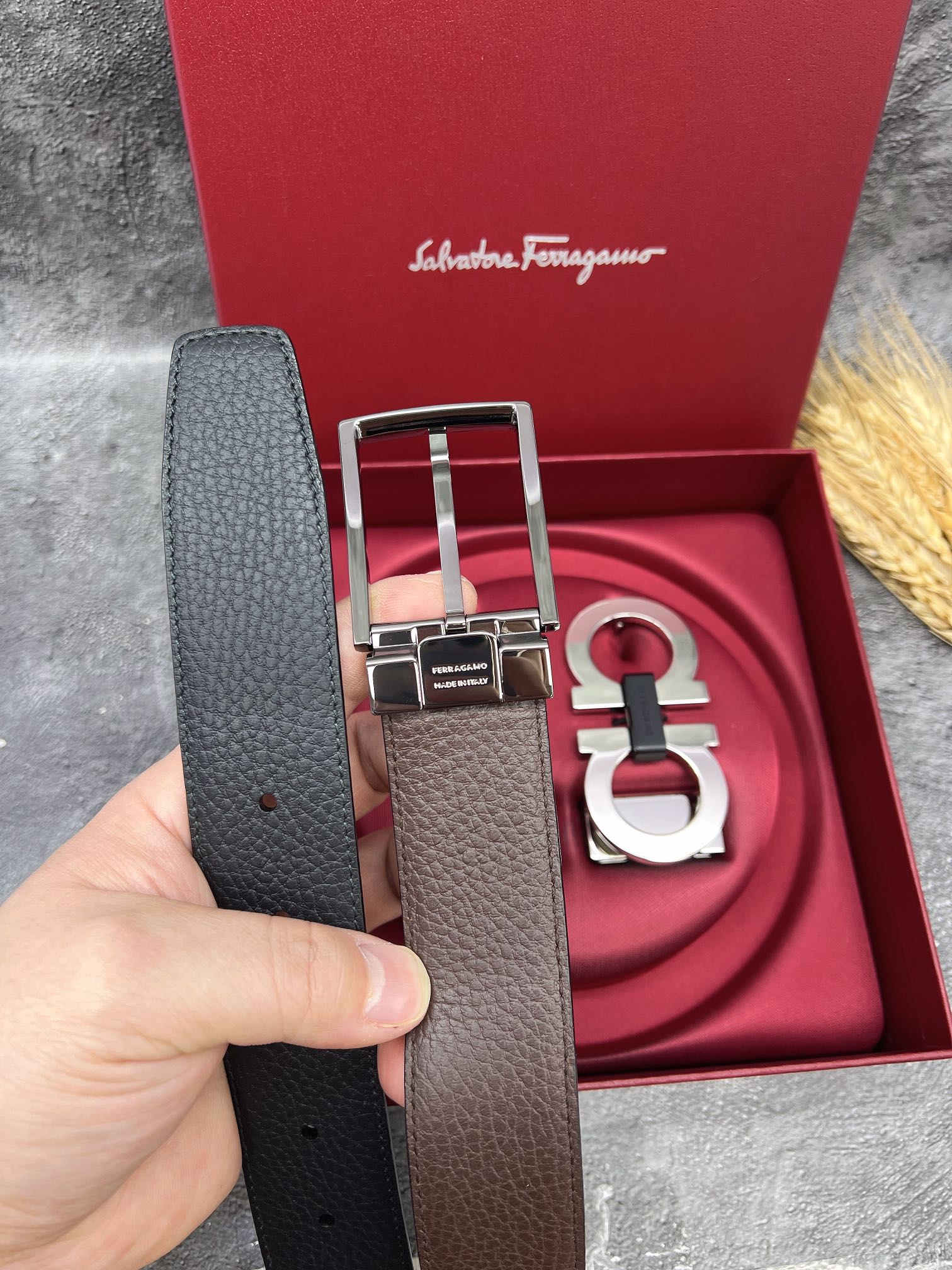 FERRAGAMO菲拉格慕双扣系列官网同款早秋新品宽度:3.5CM代购品质双扣可以互相使用带身双面进口小