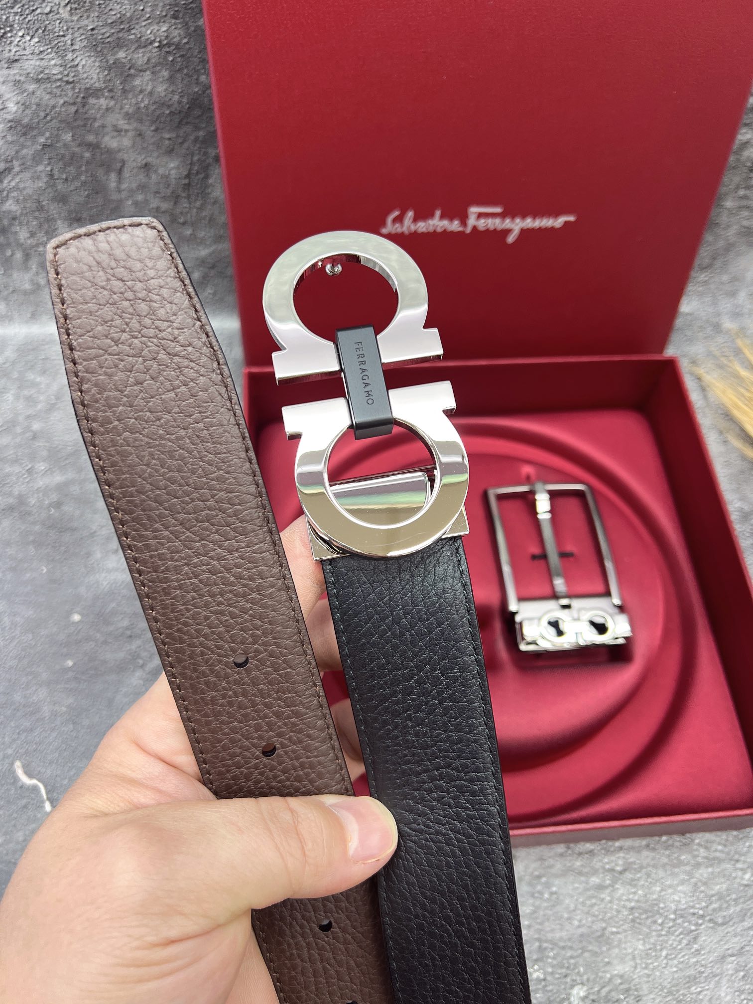 FERRAGAMO菲拉格慕双扣系列官网同款早秋新品宽度:3.5CM代购品质双扣可以互相使用带身双面进口小