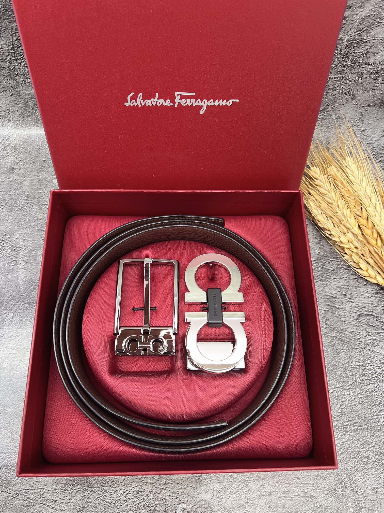 FERRAGAMO菲拉格慕双扣系列官网同款早秋新品宽度:3.5CM代购品质双扣可以互相使用带身双面进口小