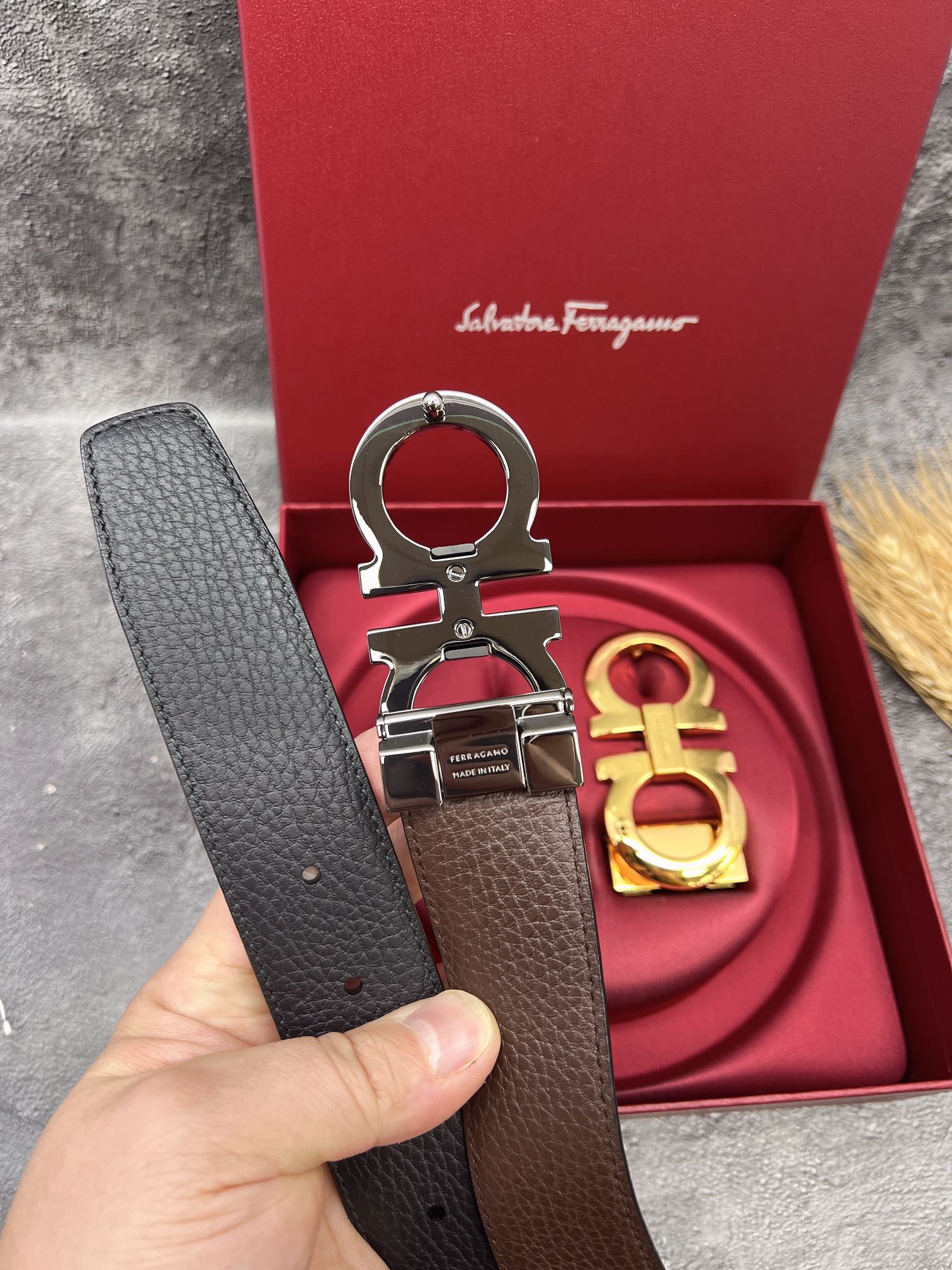 FERRAGAMO菲拉格慕双扣系列官网同款早秋新品宽度:3.5CM代购品质双扣可以互相使用带身双面进口小