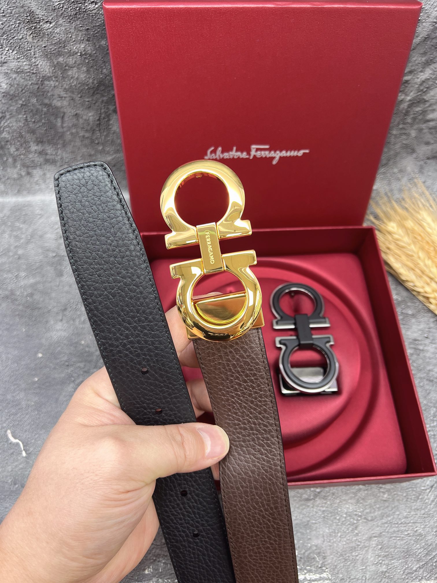 FERRAGAMO菲拉格慕双扣系列官网同款早秋新品宽度:3.5CM代购品质双扣可以互相使用带身双面进口小