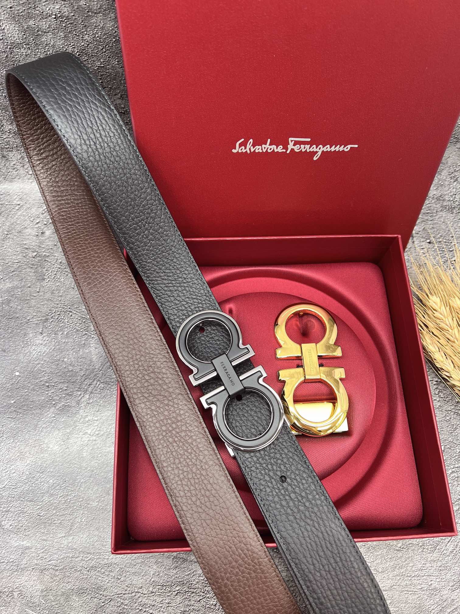 FERRAGAMO菲拉格慕双扣系列官网同款早秋新品宽度:3.5CM代购品质双扣可以互相使用带身双面进口小