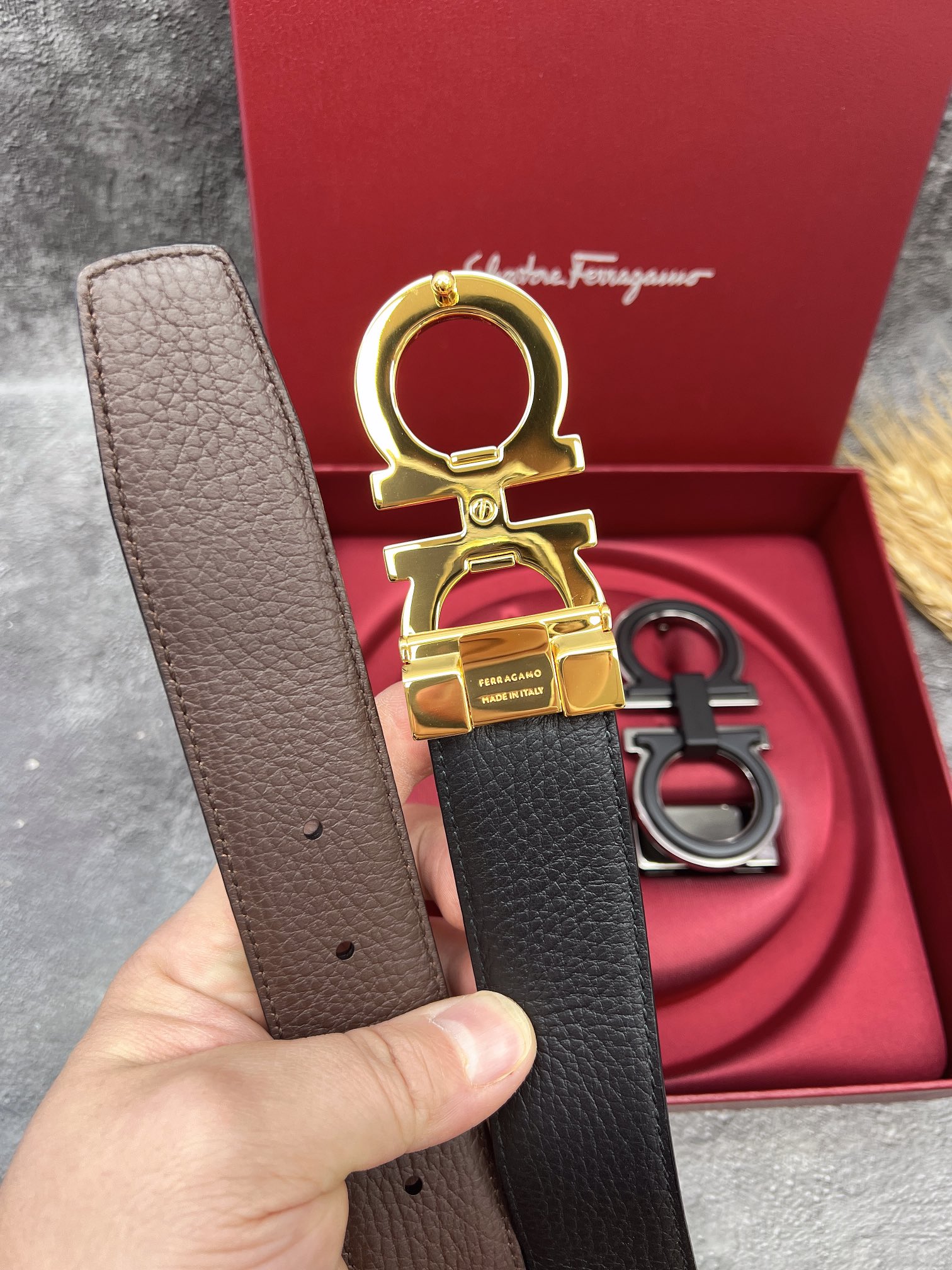 FERRAGAMO菲拉格慕双扣系列官网同款早秋新品宽度:3.5CM代购品质双扣可以互相使用带身双面进口小