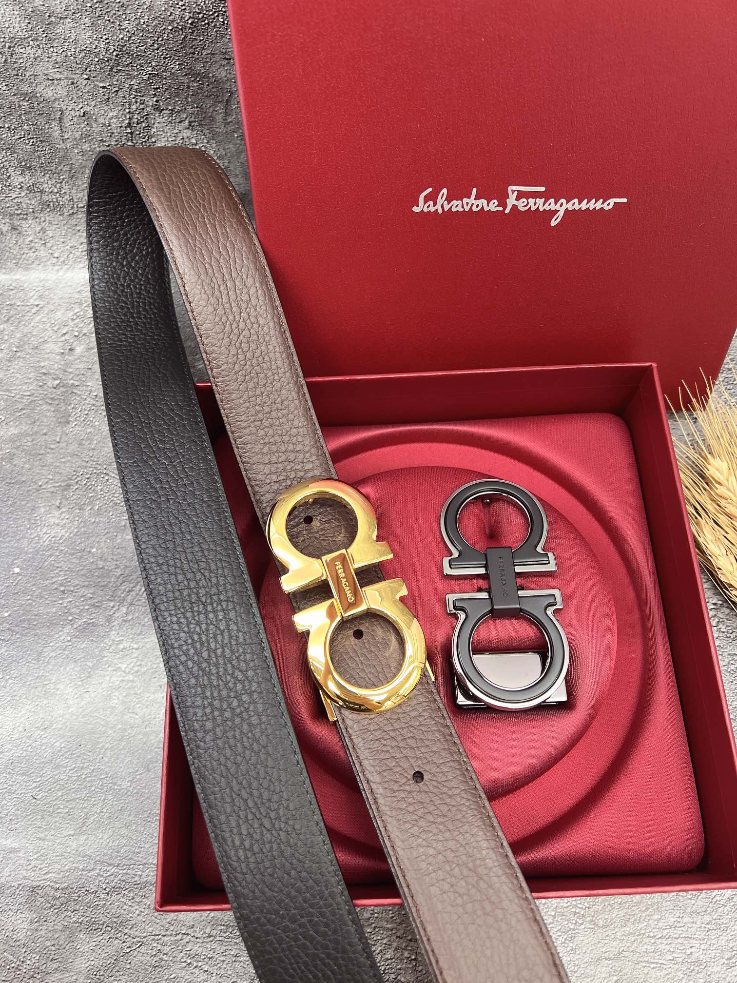 FERRAGAMO菲拉格慕双扣系列官网同款早秋新品宽度:3.5CM代购品质双扣可以互相使用带身双面进口小