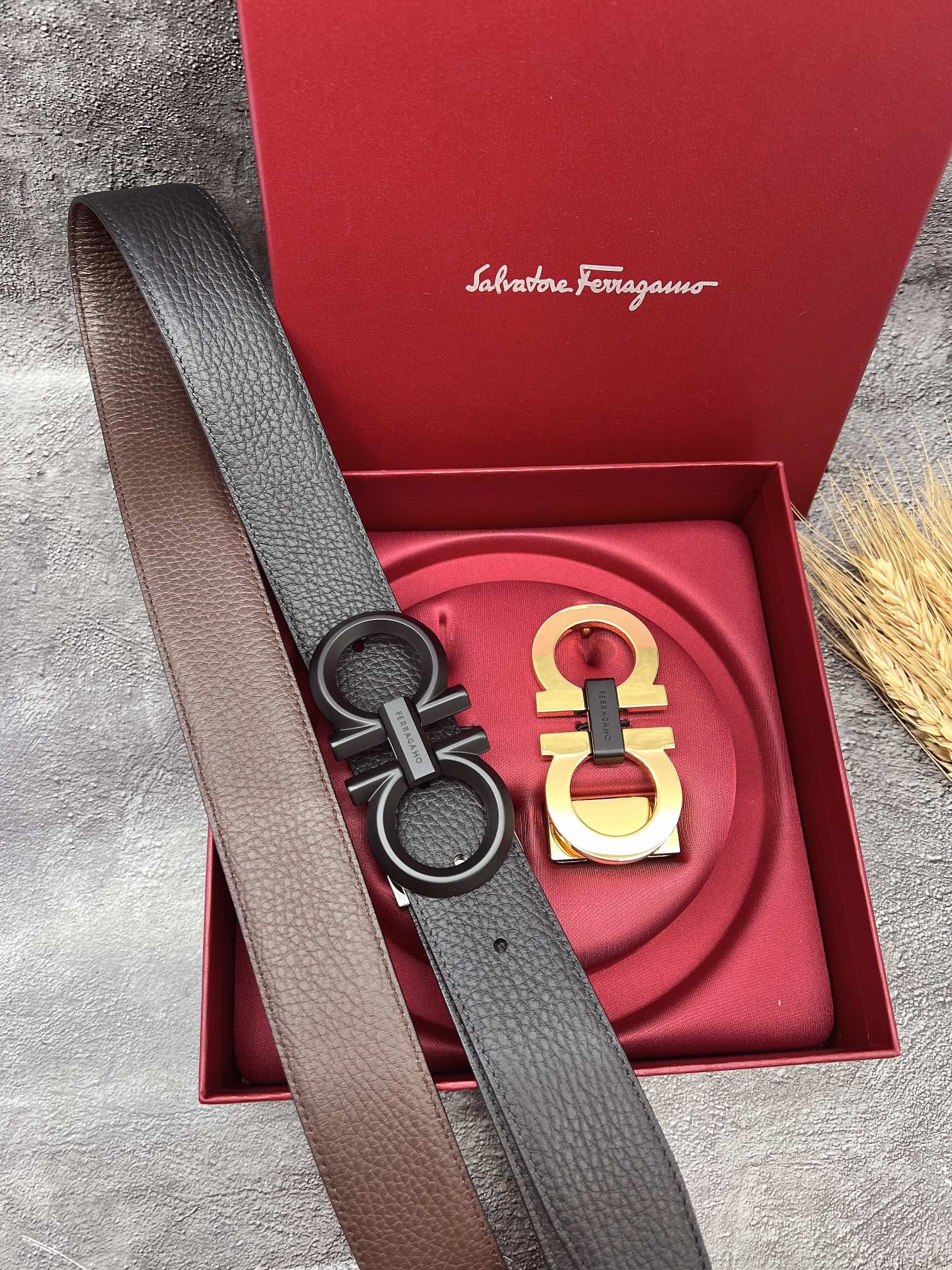 FERRAGAMO菲拉格慕双扣系列官网同款早秋新品宽度:3.5CM代购品质双扣可以互相使用带身双面进口小