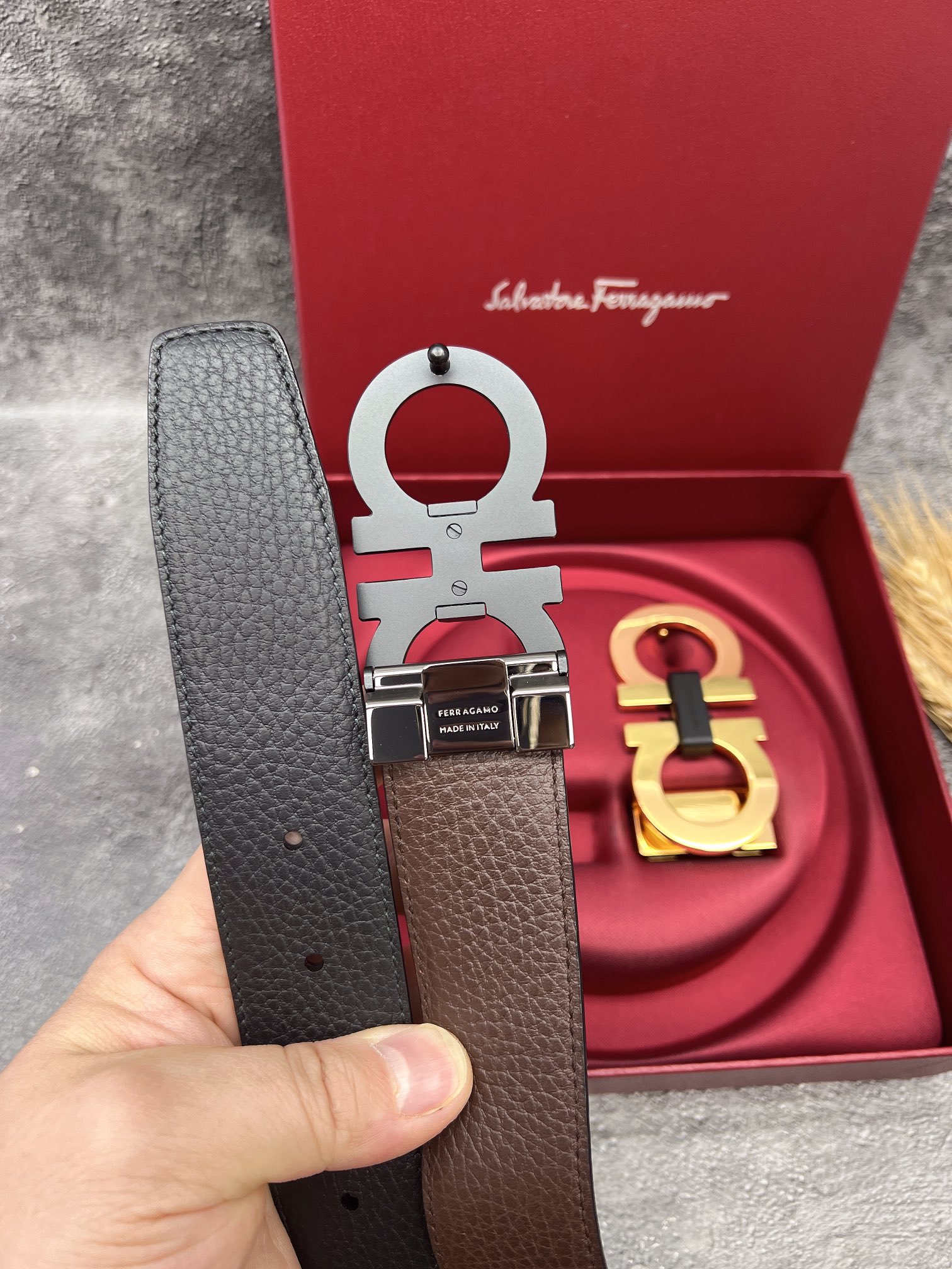 FERRAGAMO菲拉格慕双扣系列官网同款早秋新品宽度:3.5CM代购品质双扣可以互相使用带身双面进口小